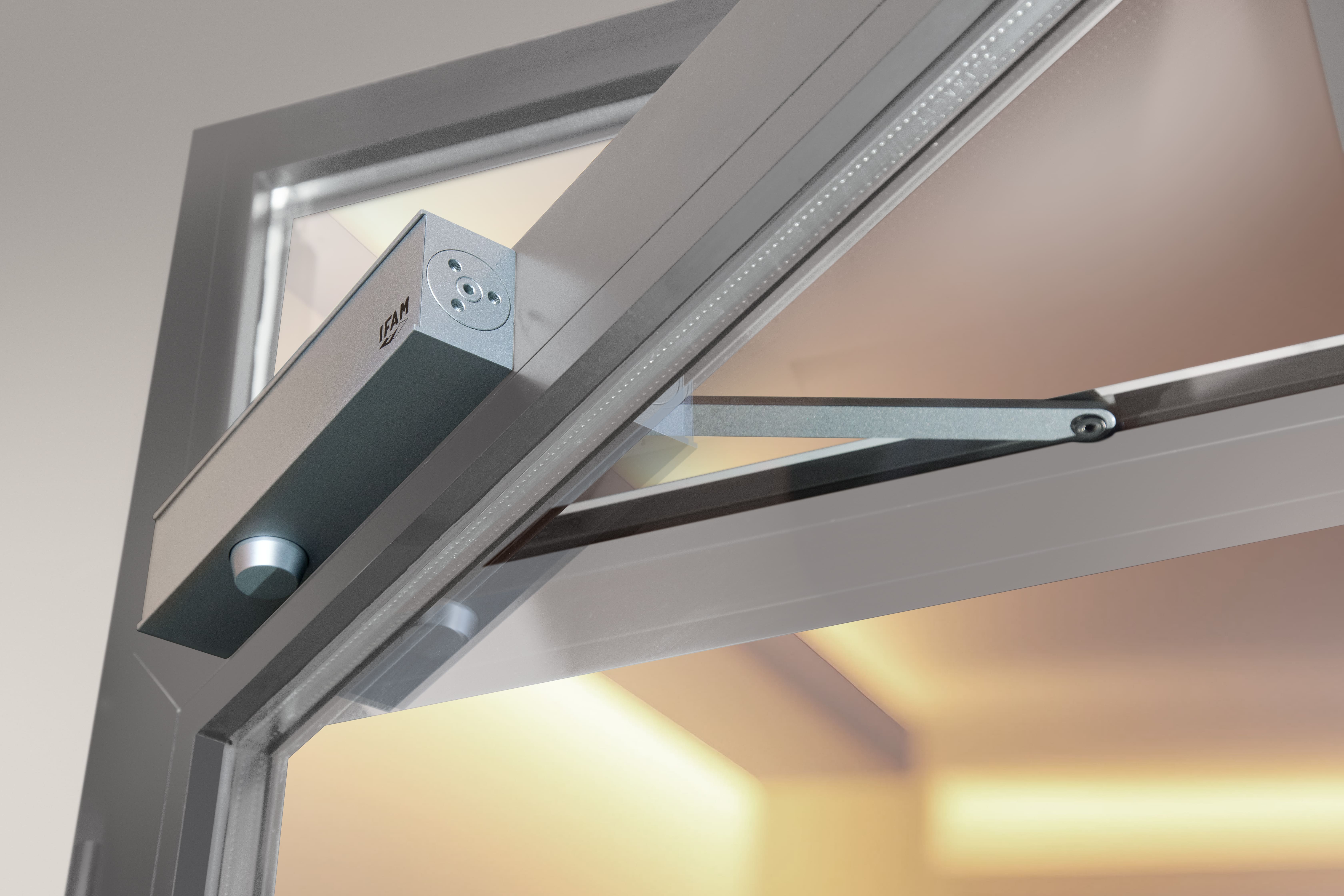 Cierrapuertas G11 Laton