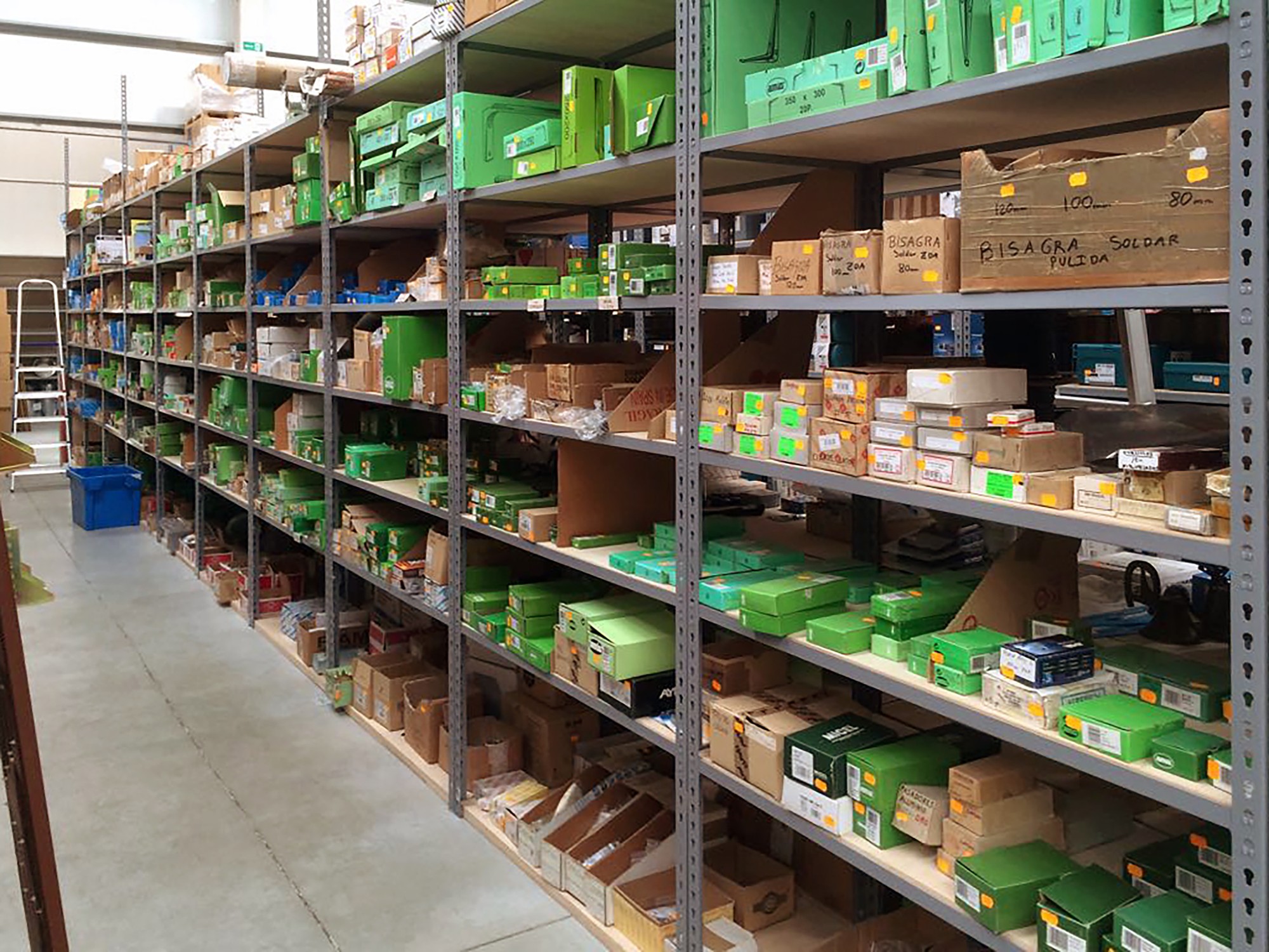 KIT MADERCLICK PLUS 6/300 GRIS/MADERA