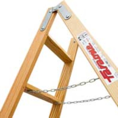 LD | Escalera doble subida de madera
