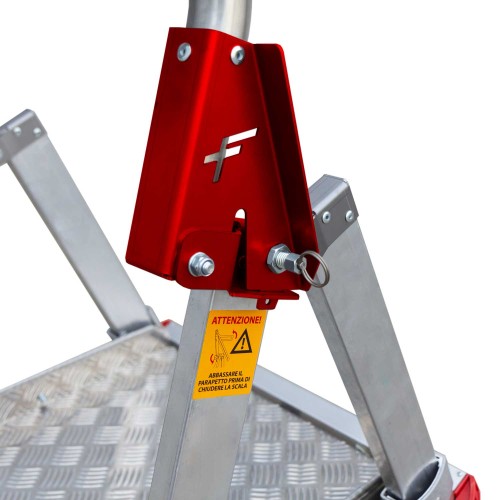 PL-COMPACT | Escalera plegable con amplia plataforma de trabajo