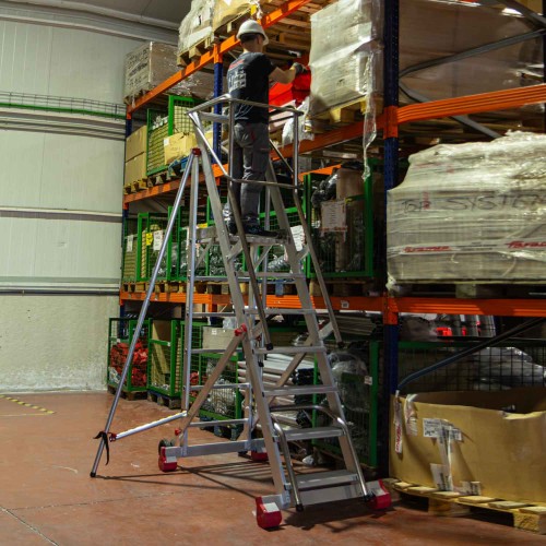SMTS | Escalera de almacén con plataforma, ruedas y estabilizadores a partir del modelo SMTS120.