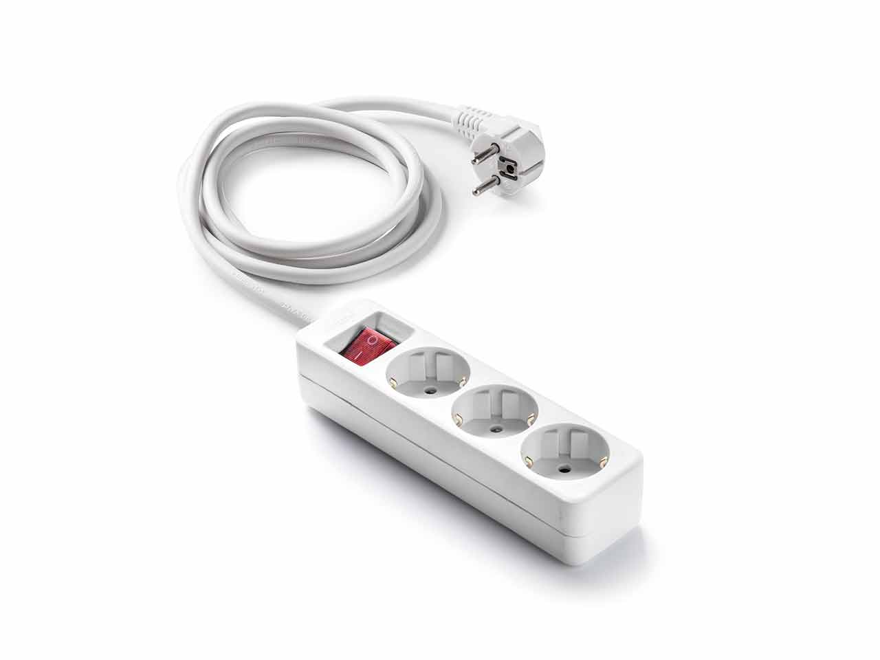 BASE 3 TOMAS FAMATEL TT LATERAL CON INTERUPTOR CON CABLE 1,5m