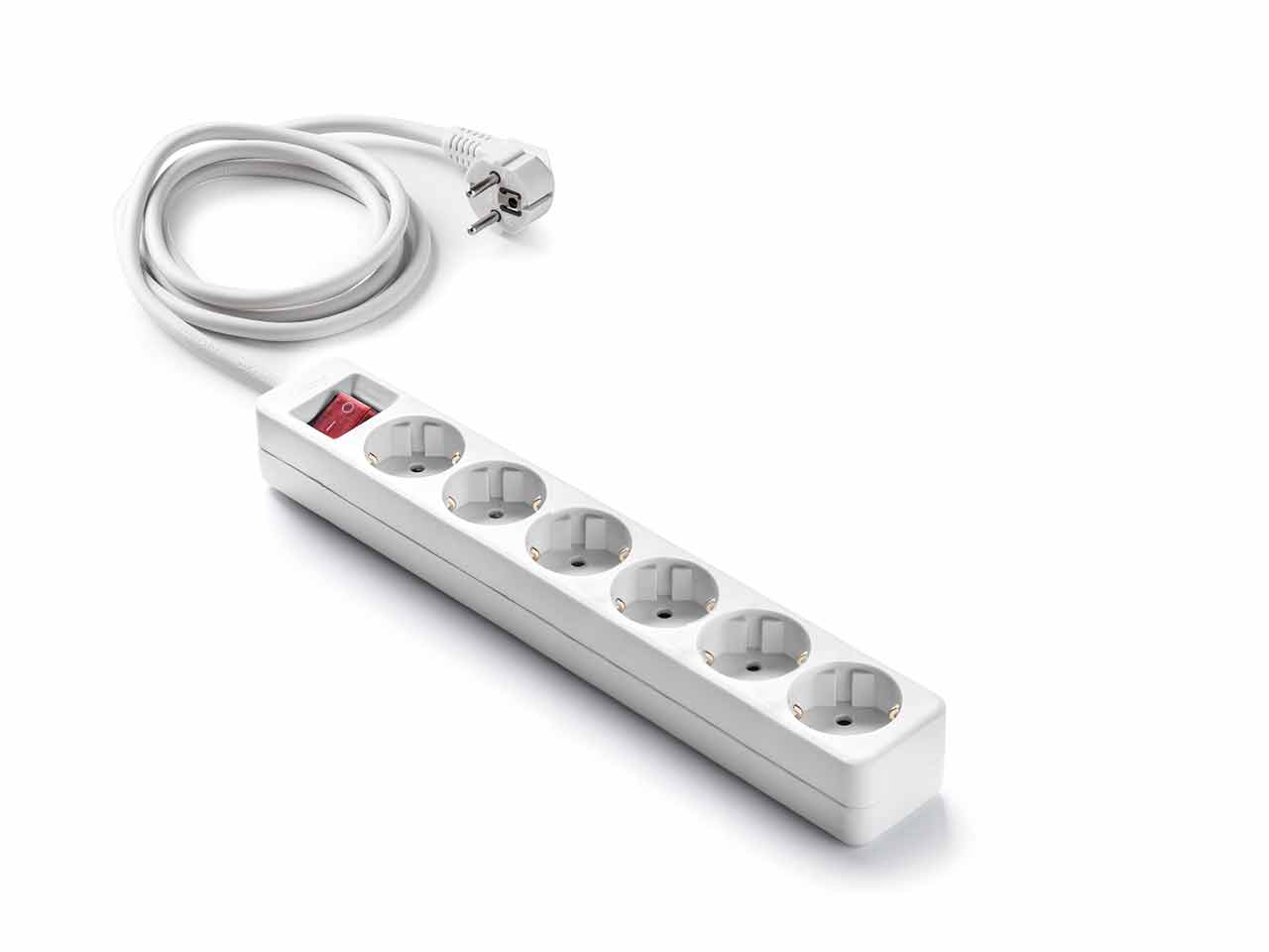 BASE 6 TOMAS FAMATEL TT LATERAL CON INTERUPTOR CON CABLE 1,5m