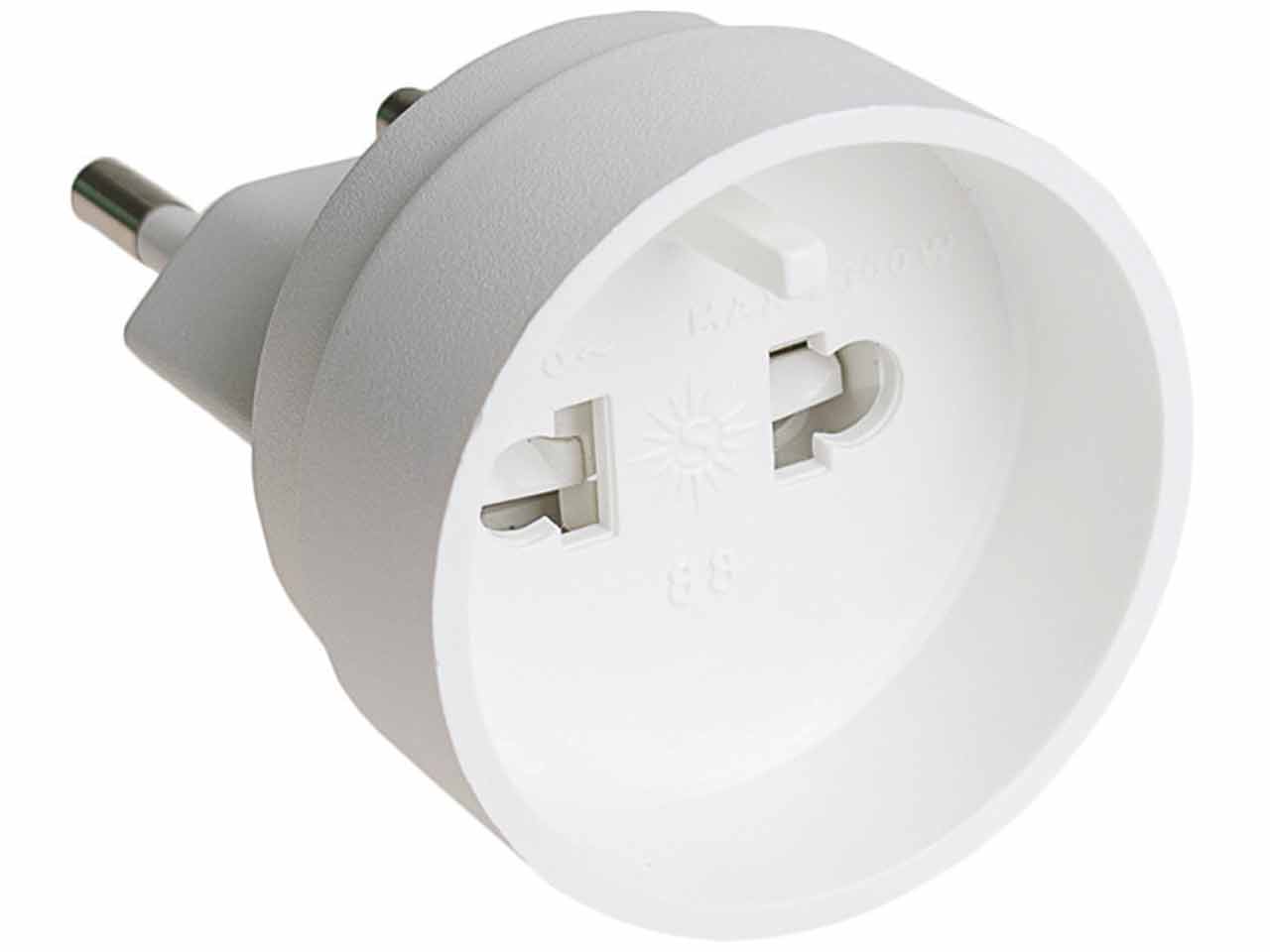 ADAPTADOR SOLERA EUROPEO UNIVERSAL BIPOLAR 10A