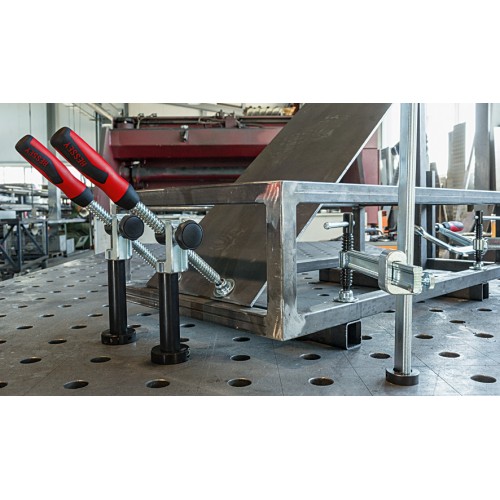 Bessey Mordaza para bancos y mesas de soldadura TW28AV