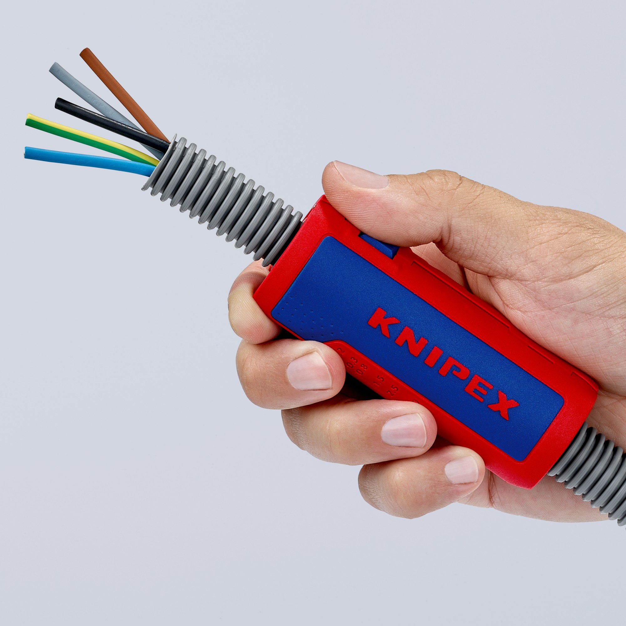 Knipex Cortatubos TWISTCUT® con pelacables 100 mm