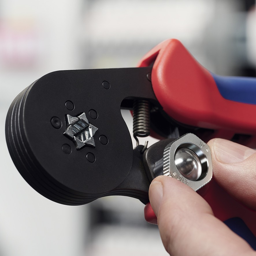 Knipex Crimpadora autoajustable para punteras huecas 180 mm