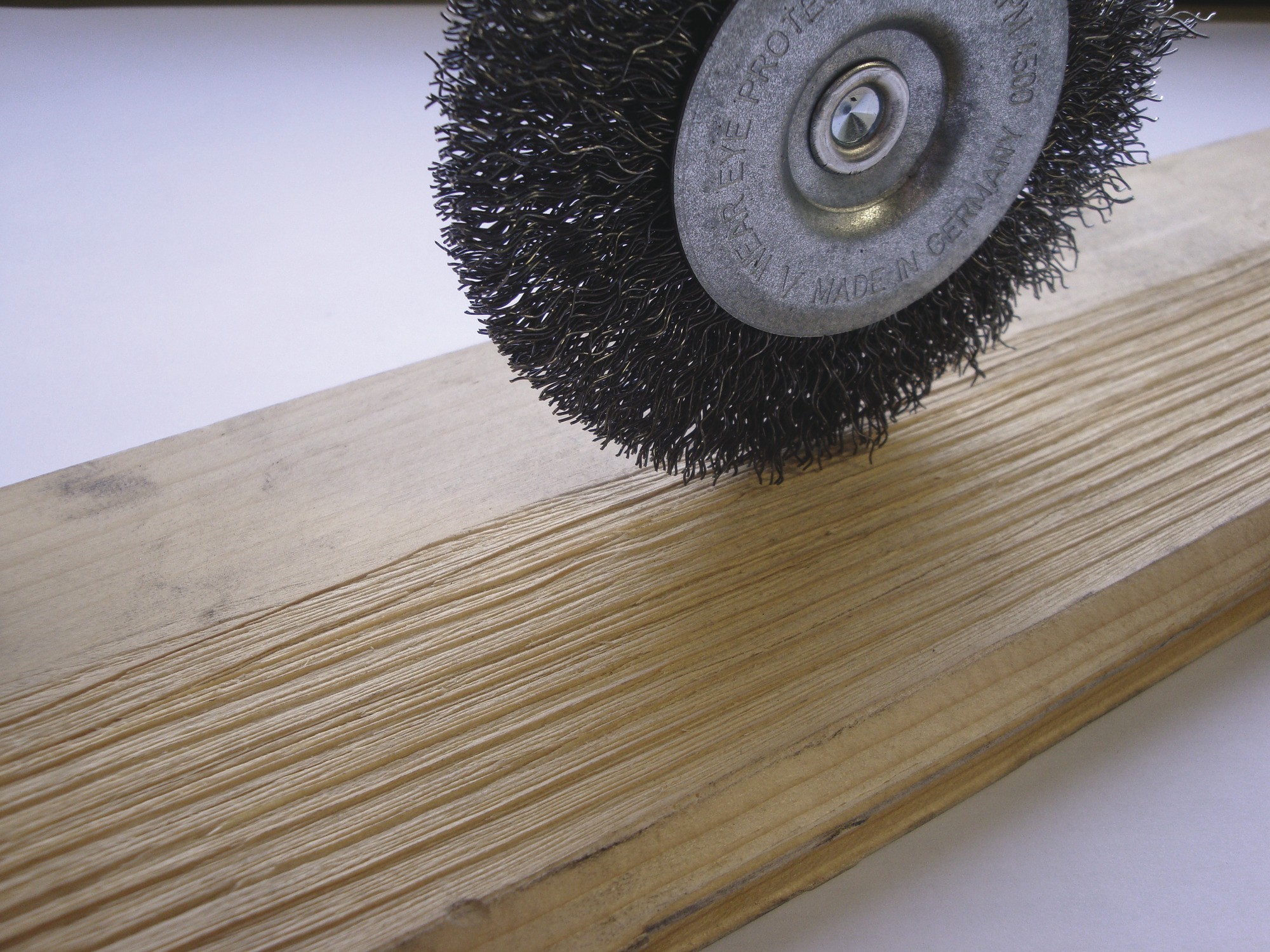 Lessmann Cepillo circular con espiga alambre acero ondulado 410122