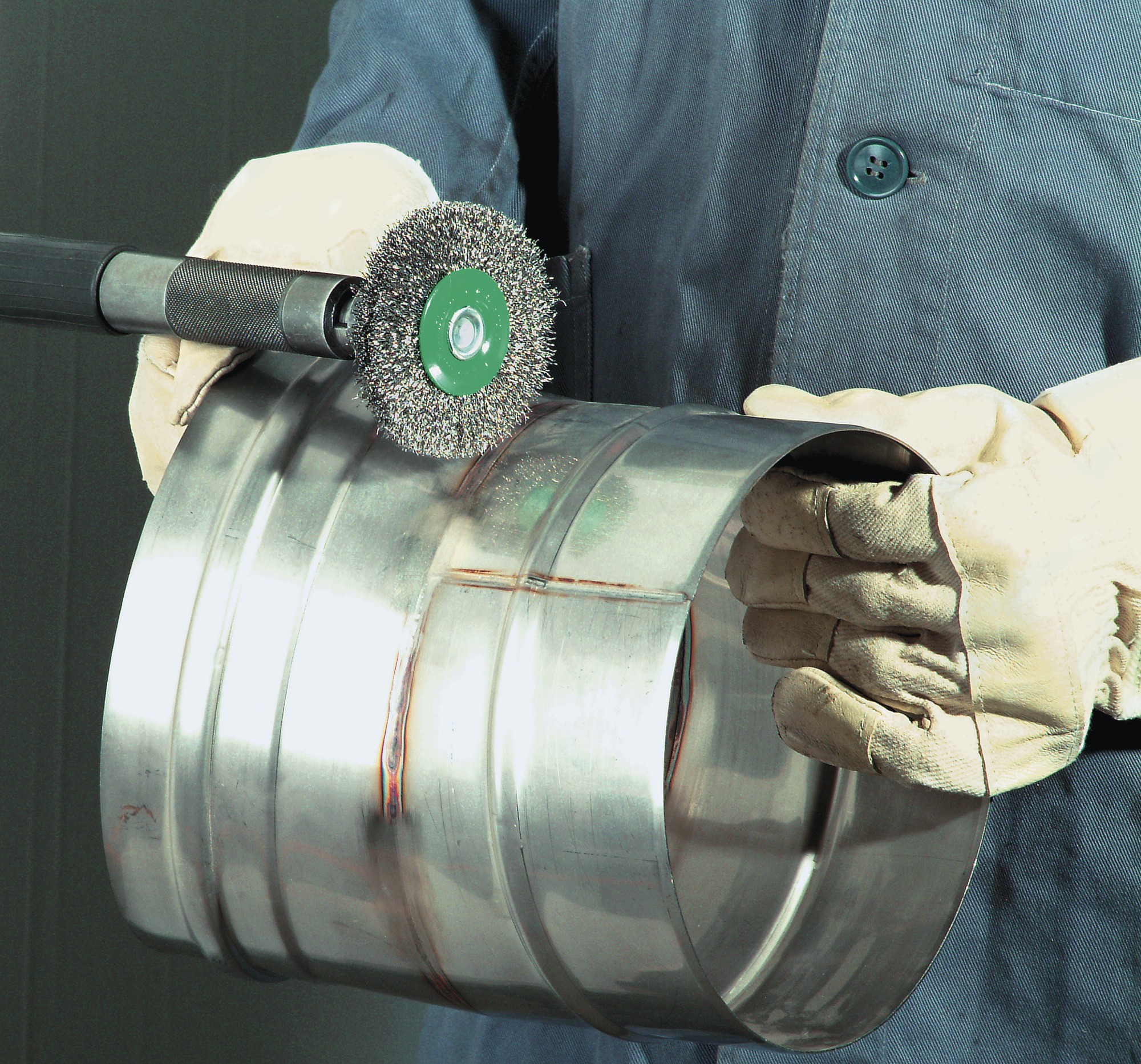 Lessmann Cepillo circular con espiga alambre latonado ondulado 414752