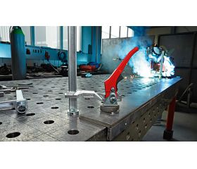 Bessey Mordaza para bancos y mesas de soldadura TW28-30-12-2K