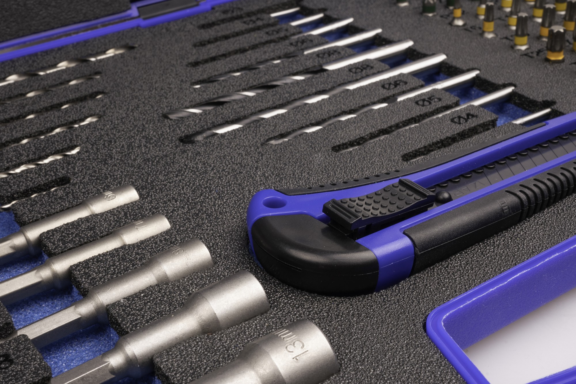 SET MIXTO  - 1461 - SET MIXTO BROCAS / PUNTAS ATORNILLAR 72 PCS.