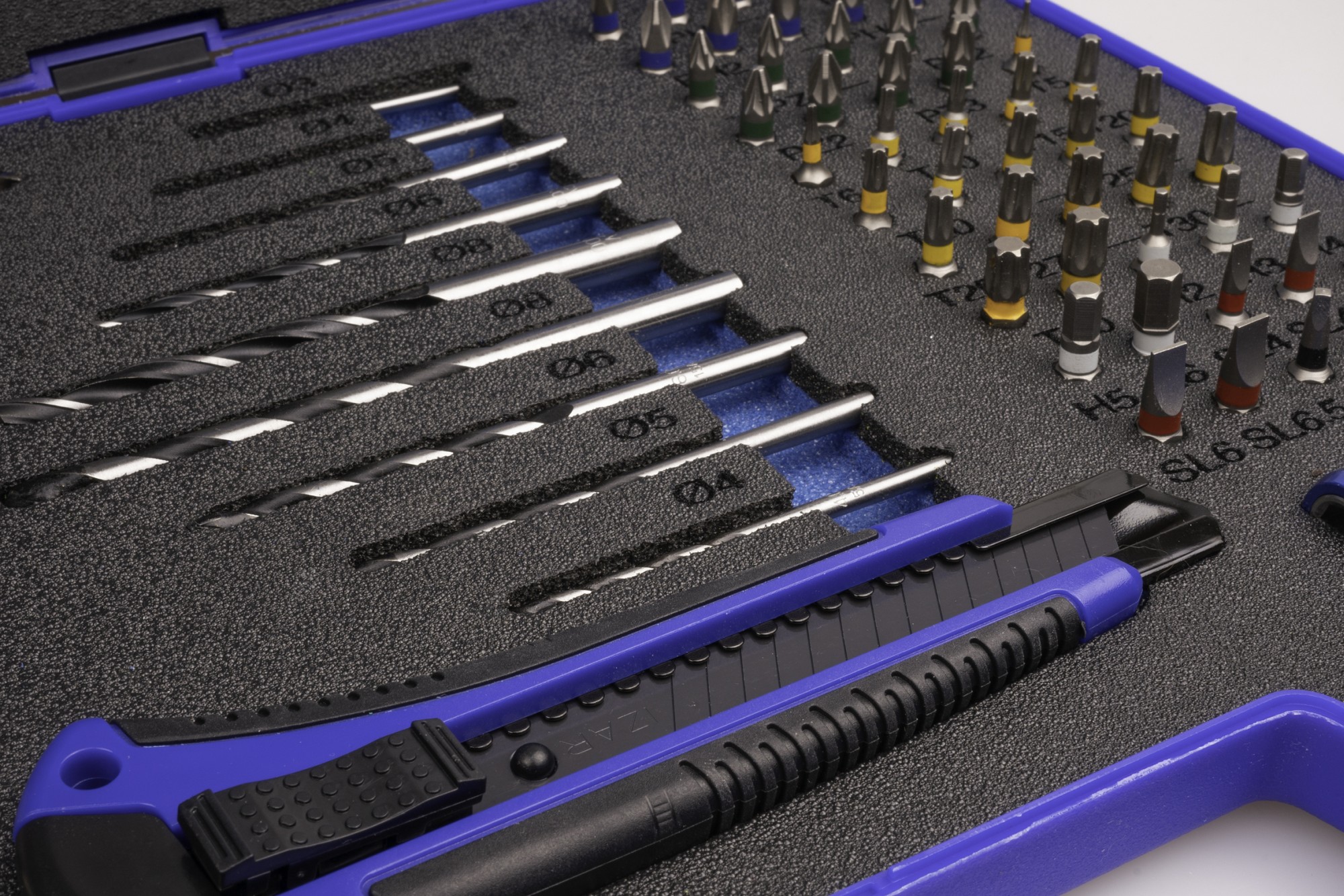 SET MIXTO  - 1461 - SET MIXTO BROCAS / PUNTAS ATORNILLAR 72 PCS.