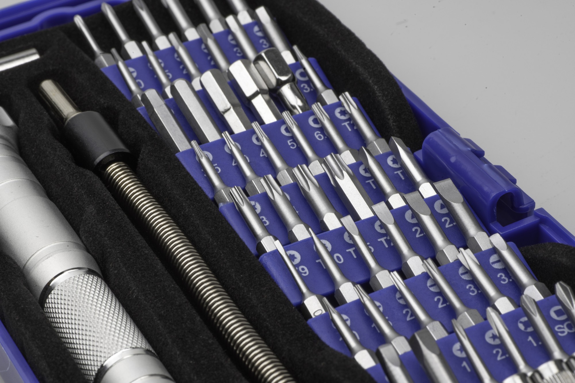 SET REPARADOR DISPOSITIVOS ELECTRONICOS - 1510 - SET REPARACION MOVILES-TABLETAS 58 PCS.