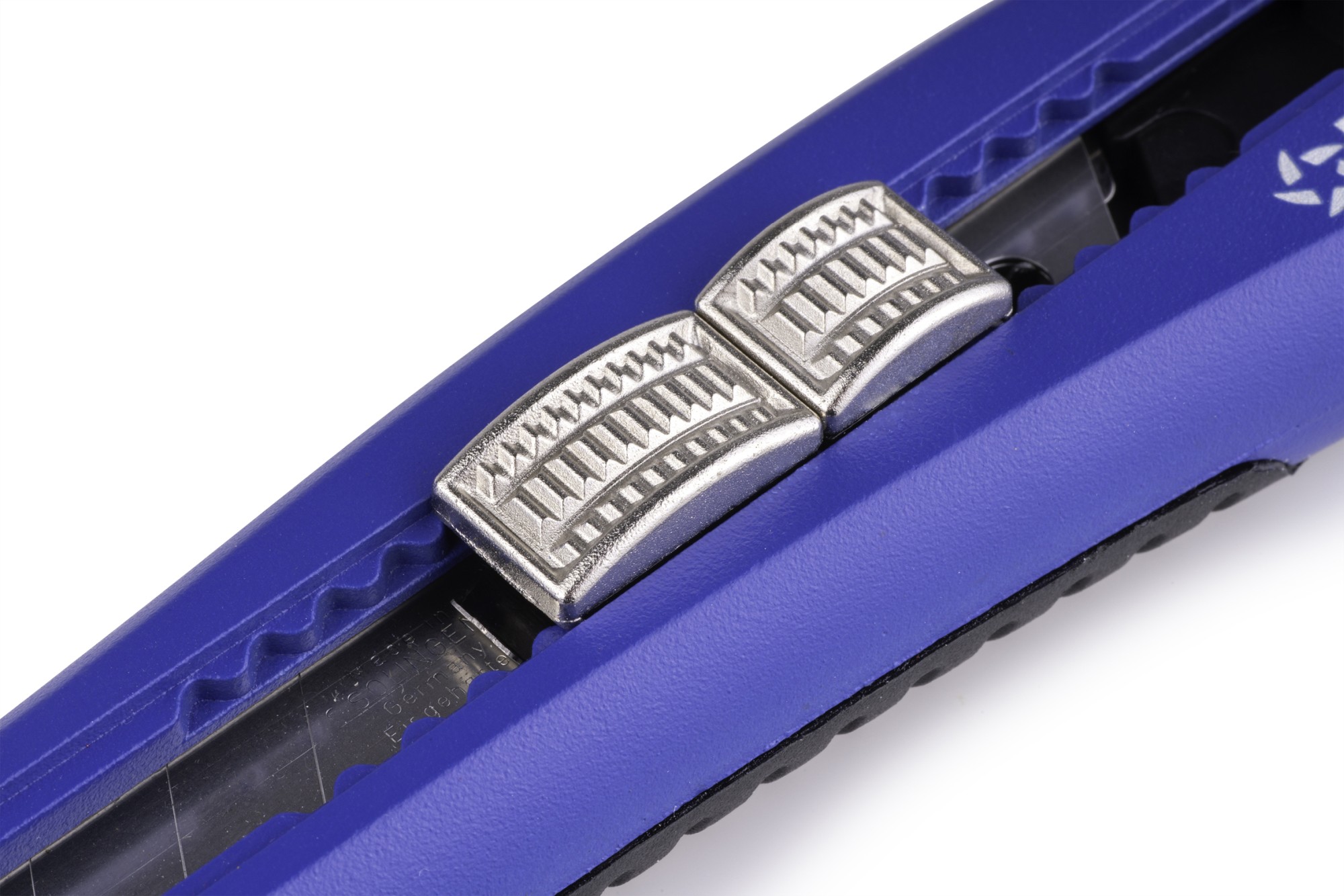 CUTER HOJA-PARTIBLE-18 - 8318 - 18 mm