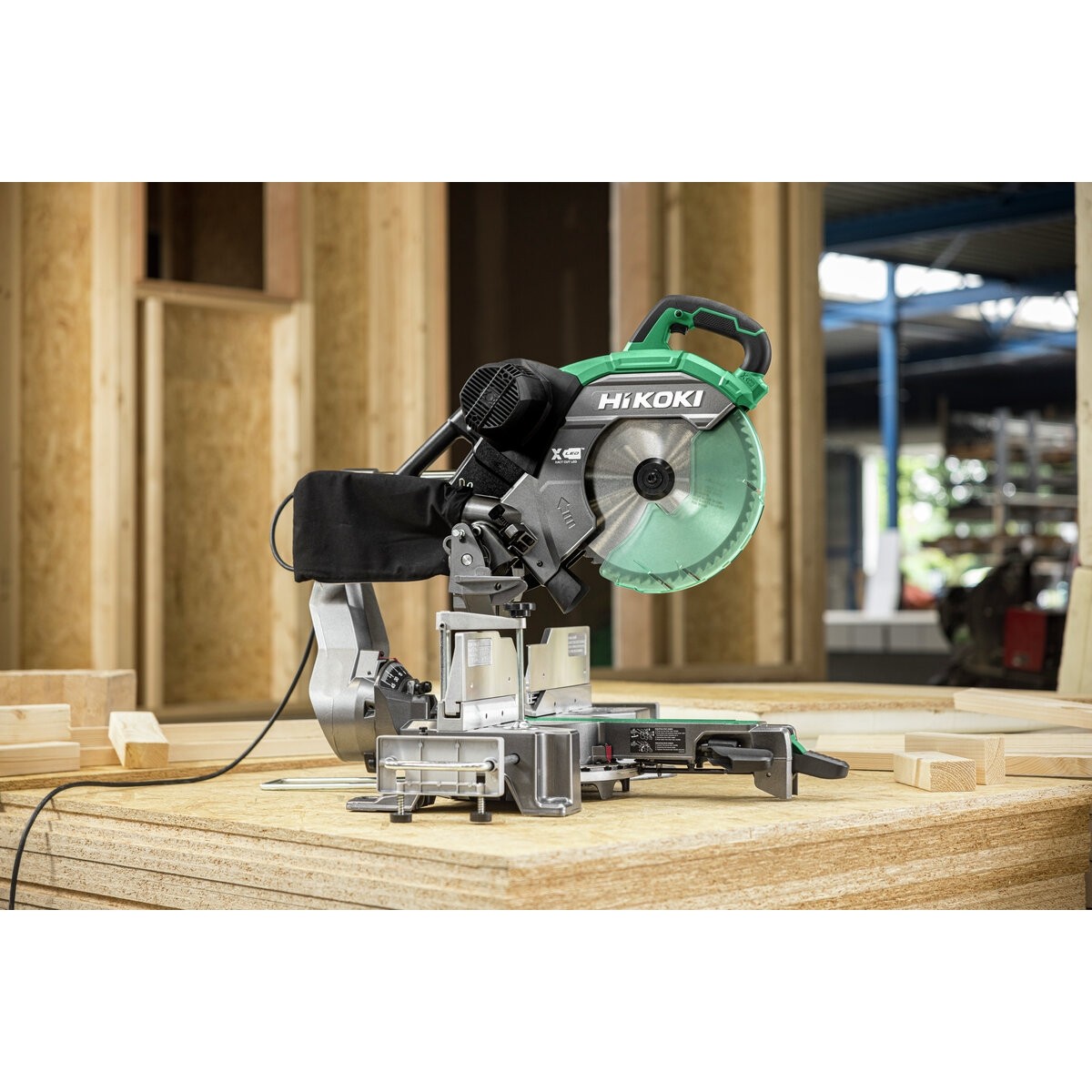 Sierra de inglete C12RSH3WAZ