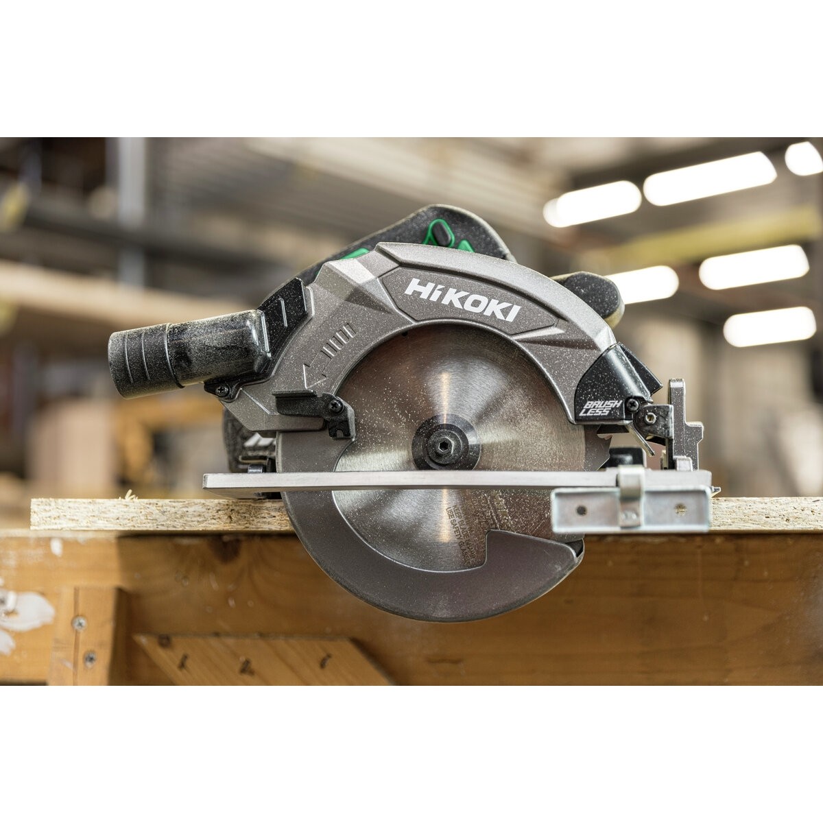 Sierra circular manual de batería C1807DAW2Z