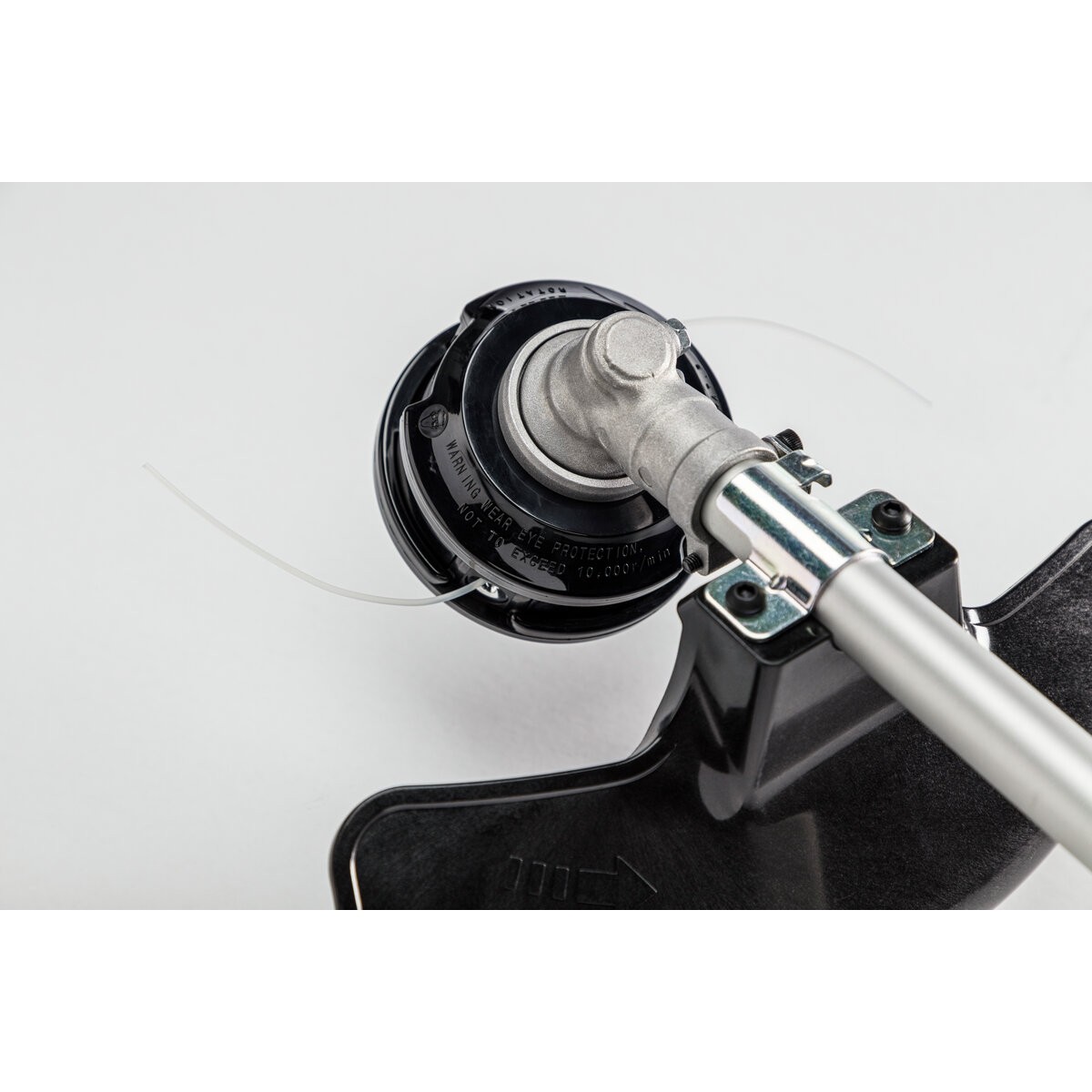 Cortacésped/desbrozadora CG18DAW4Z