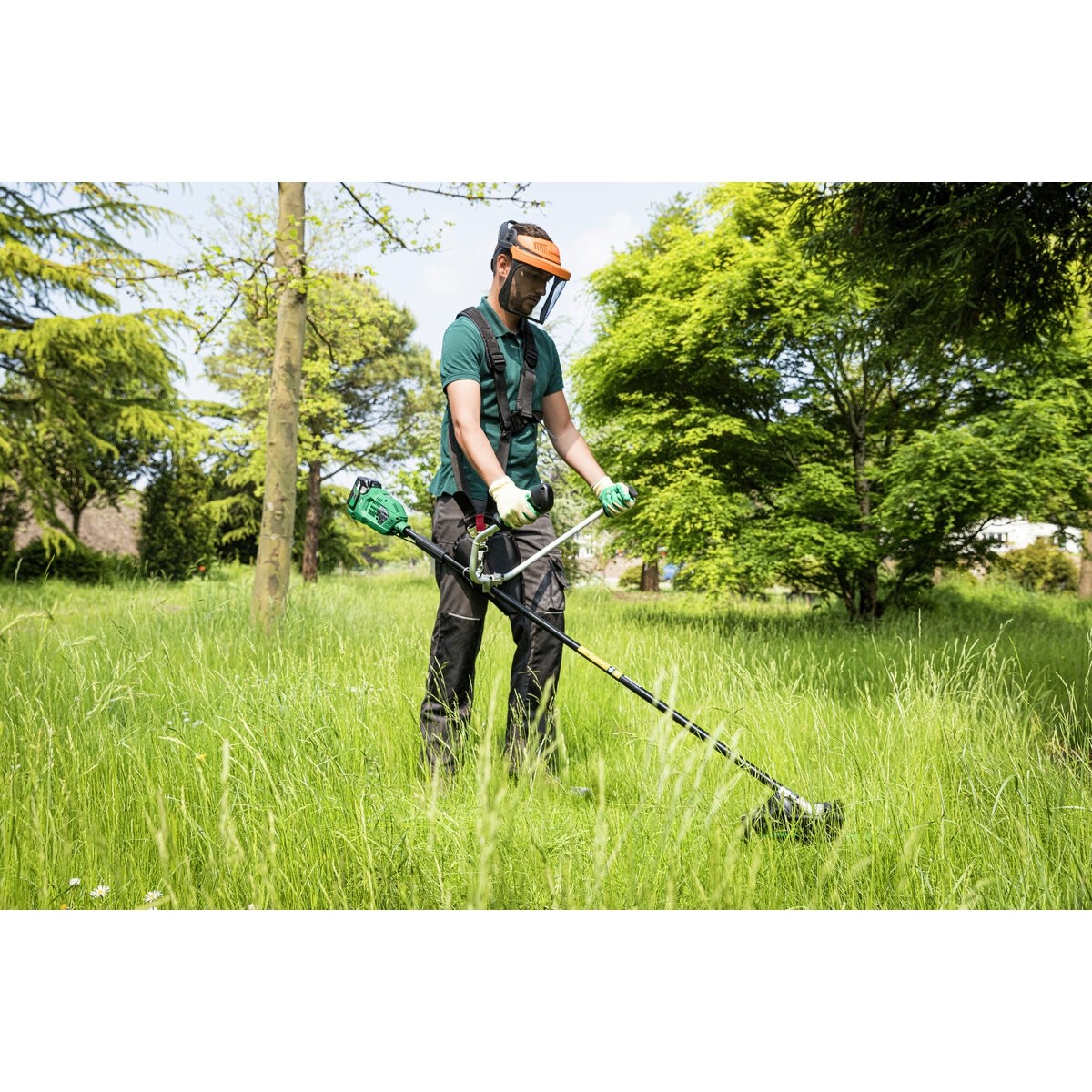 Cortacésped/desbrozadora CG36DBW4Z