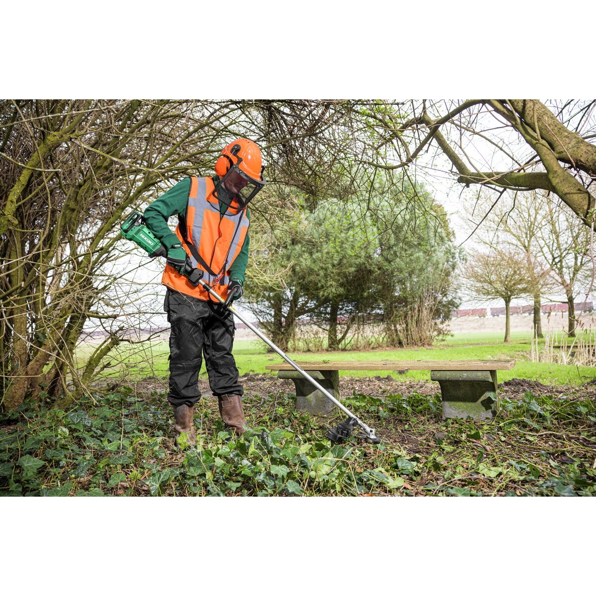 Cortacésped/desbrozadora CG36DCW4Z