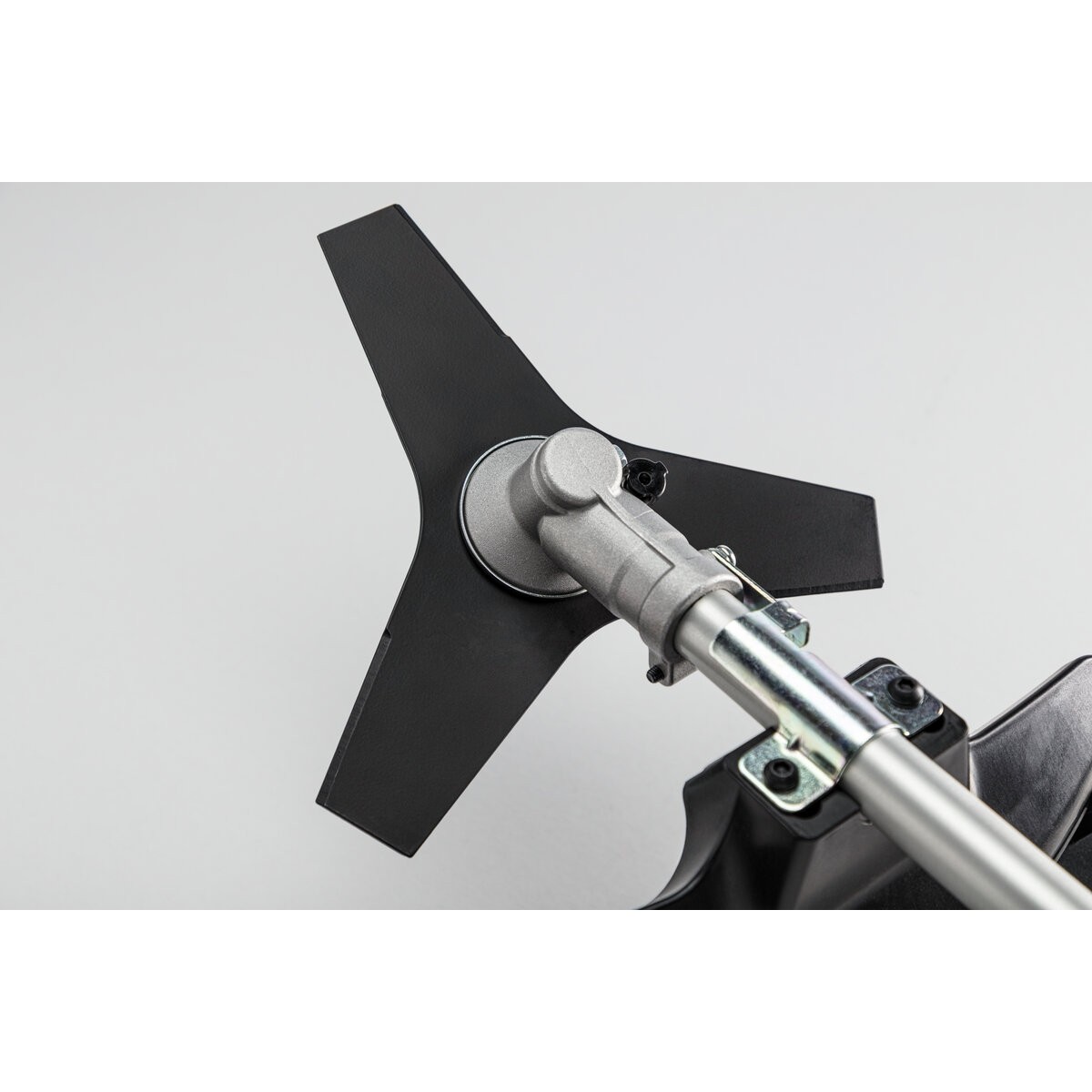 Cortacésped/desbrozadora CG36DCW5Z