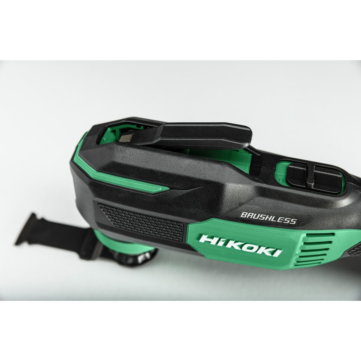 Multiherramienta de batería CV18DAW2Z