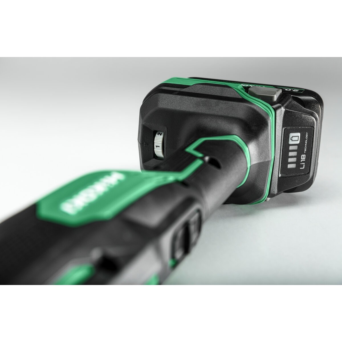 Multiherramienta de batería CV18DAW2Z