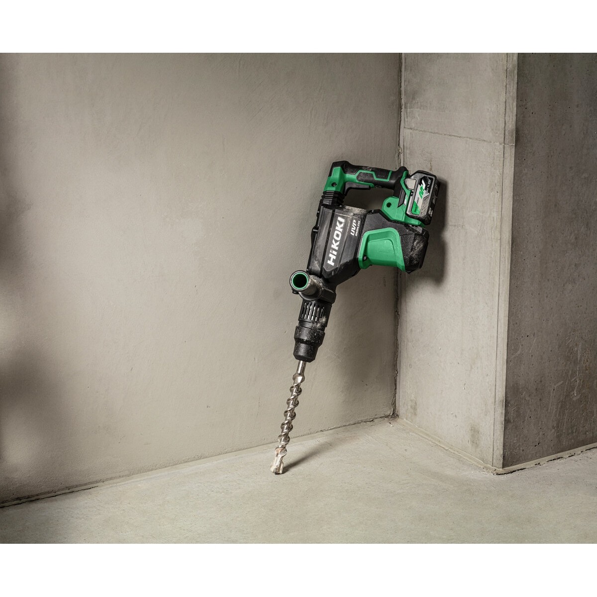 Martillo perforador de batería SDS-max DH3640DAW2Z