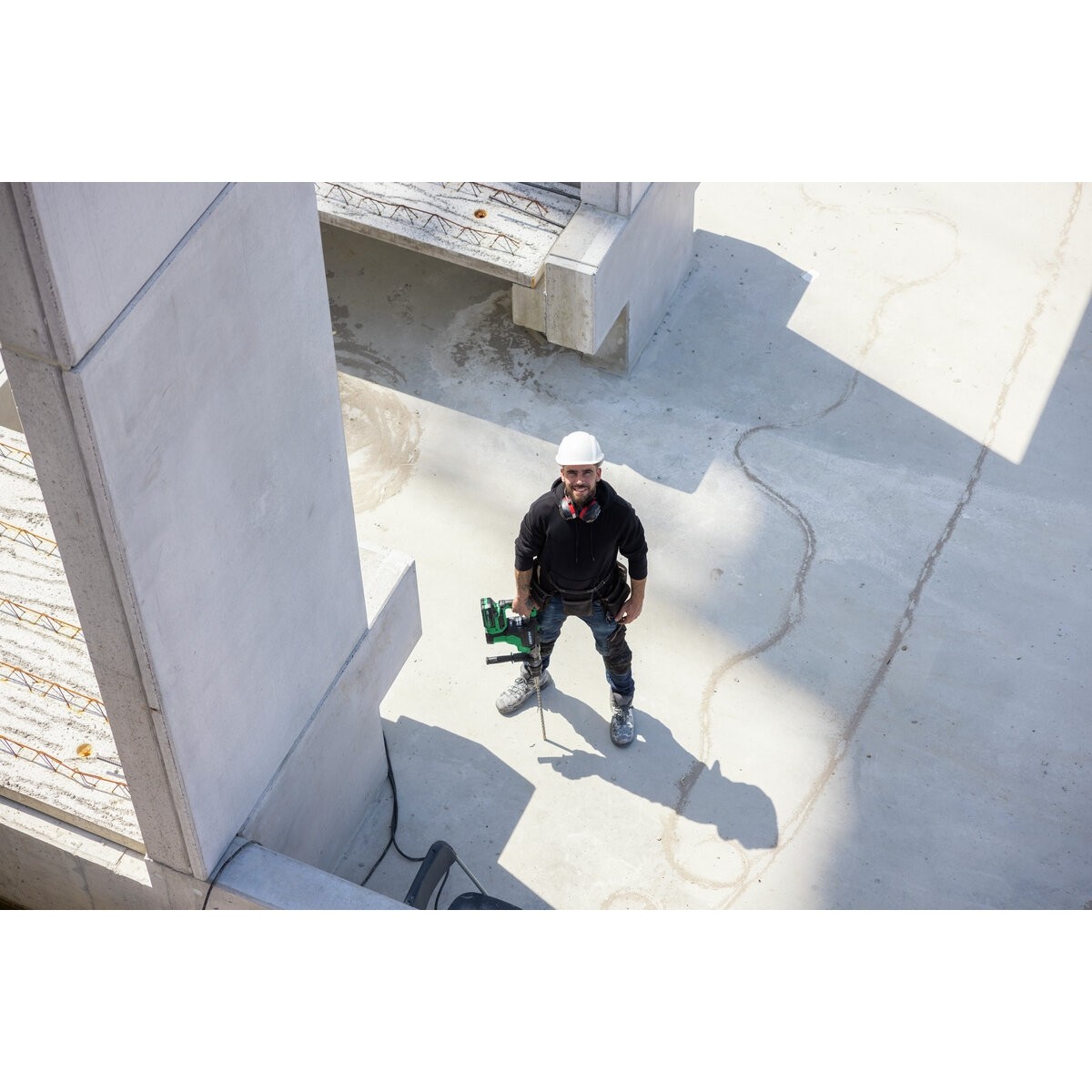 Martillo perforador de batería SDS-max DH36DMAW2Z