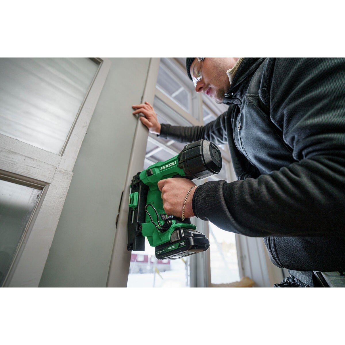 Clavadora de acabado de batería NT1865DSAW9Z