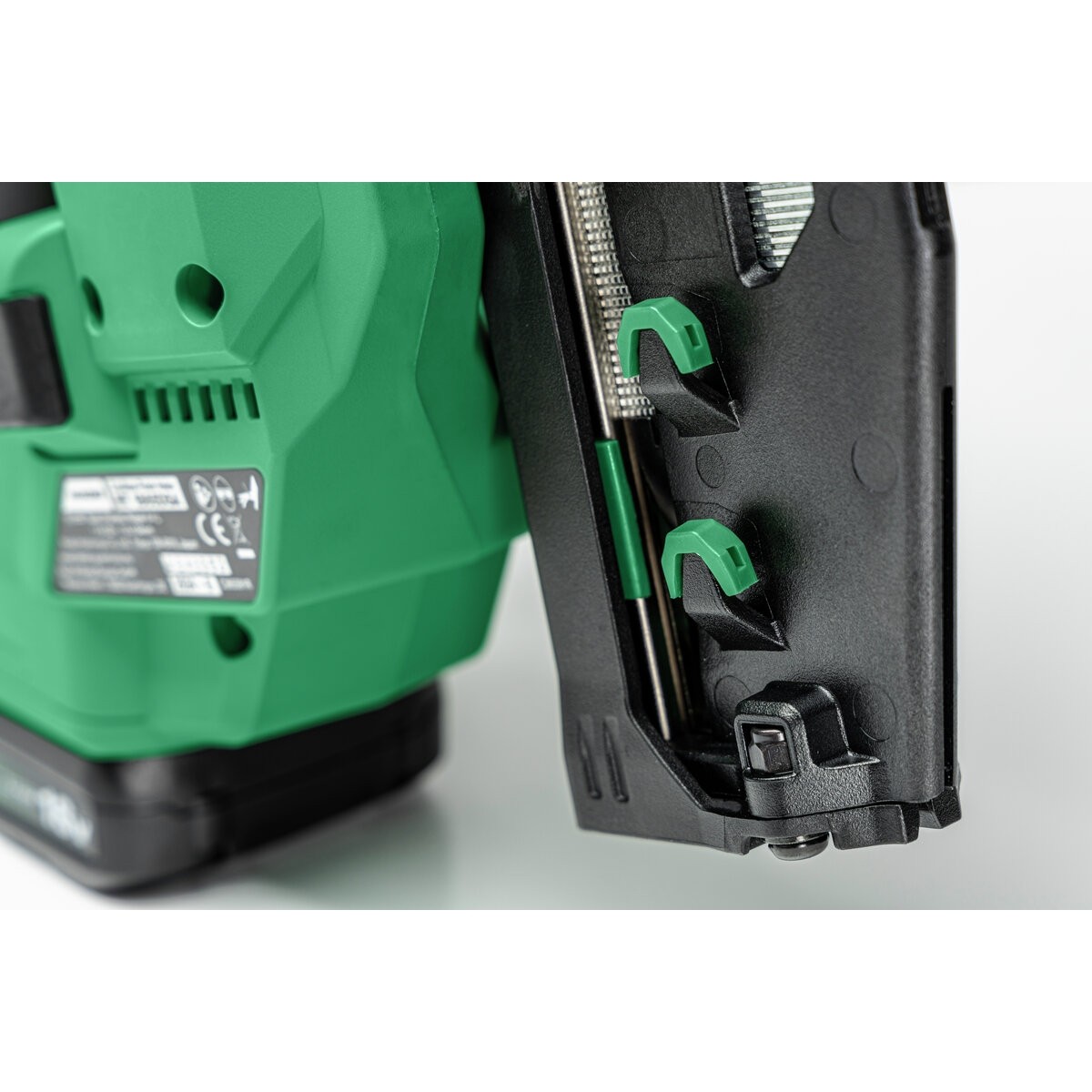 Clavadora de acabado de batería NT1865DSAW9Z