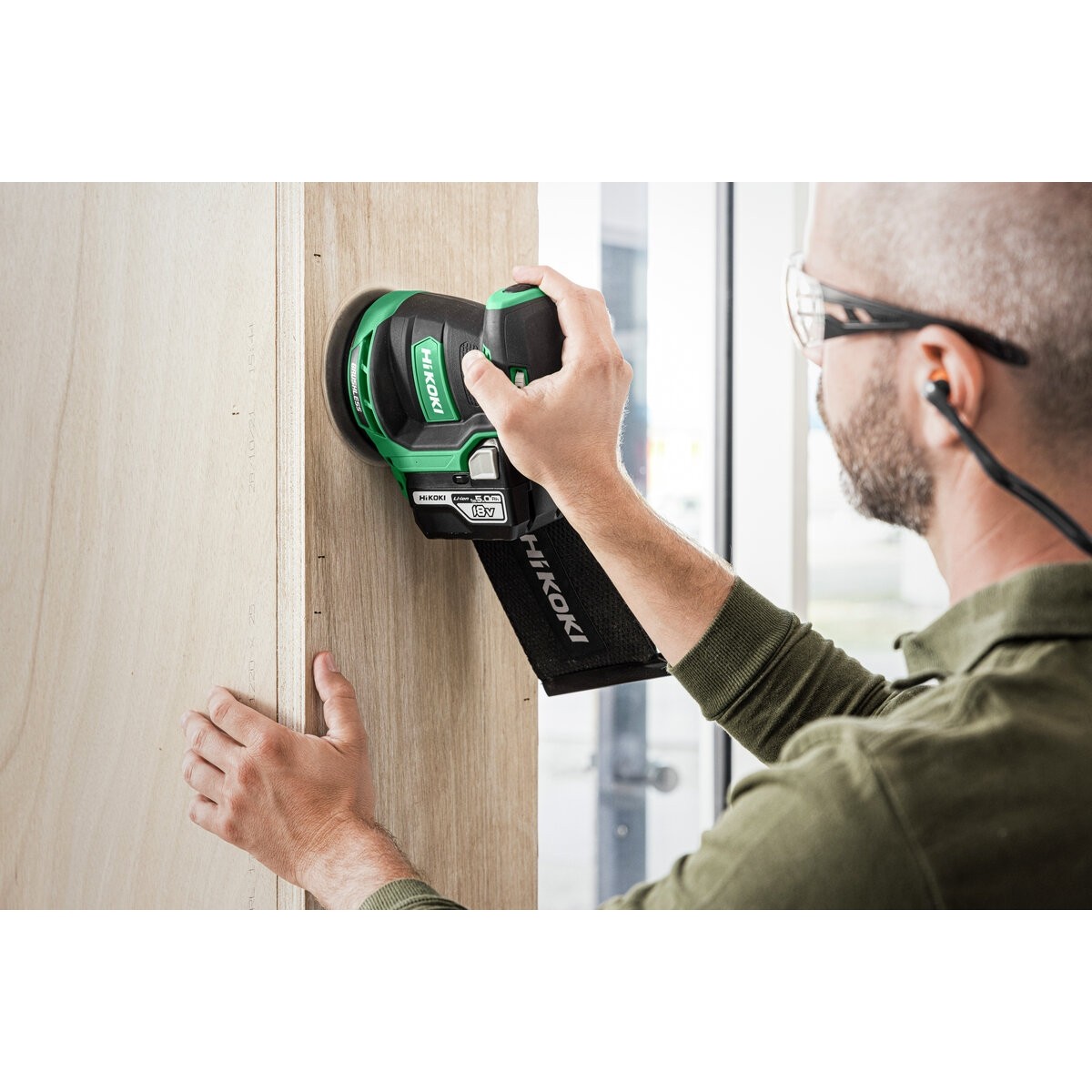 Lijadora excéntrica de batería SV1813DAW2Z