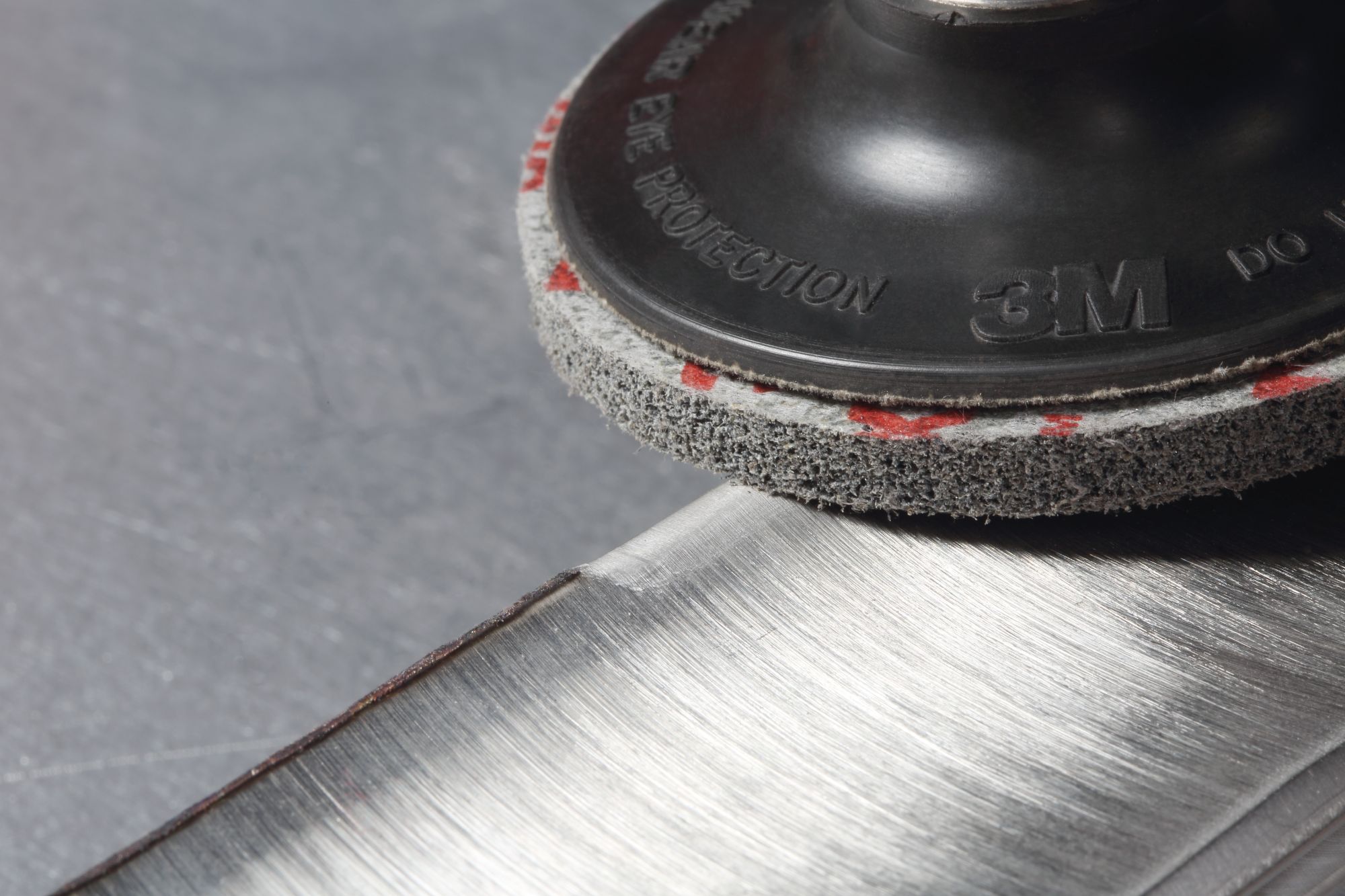 3M™ Scotch-Brite™ Roloc™ Disco Unitized Deburr & Finish PRO, 152 mm x 12.7 mm x 25.4 mm, 8C CRS+