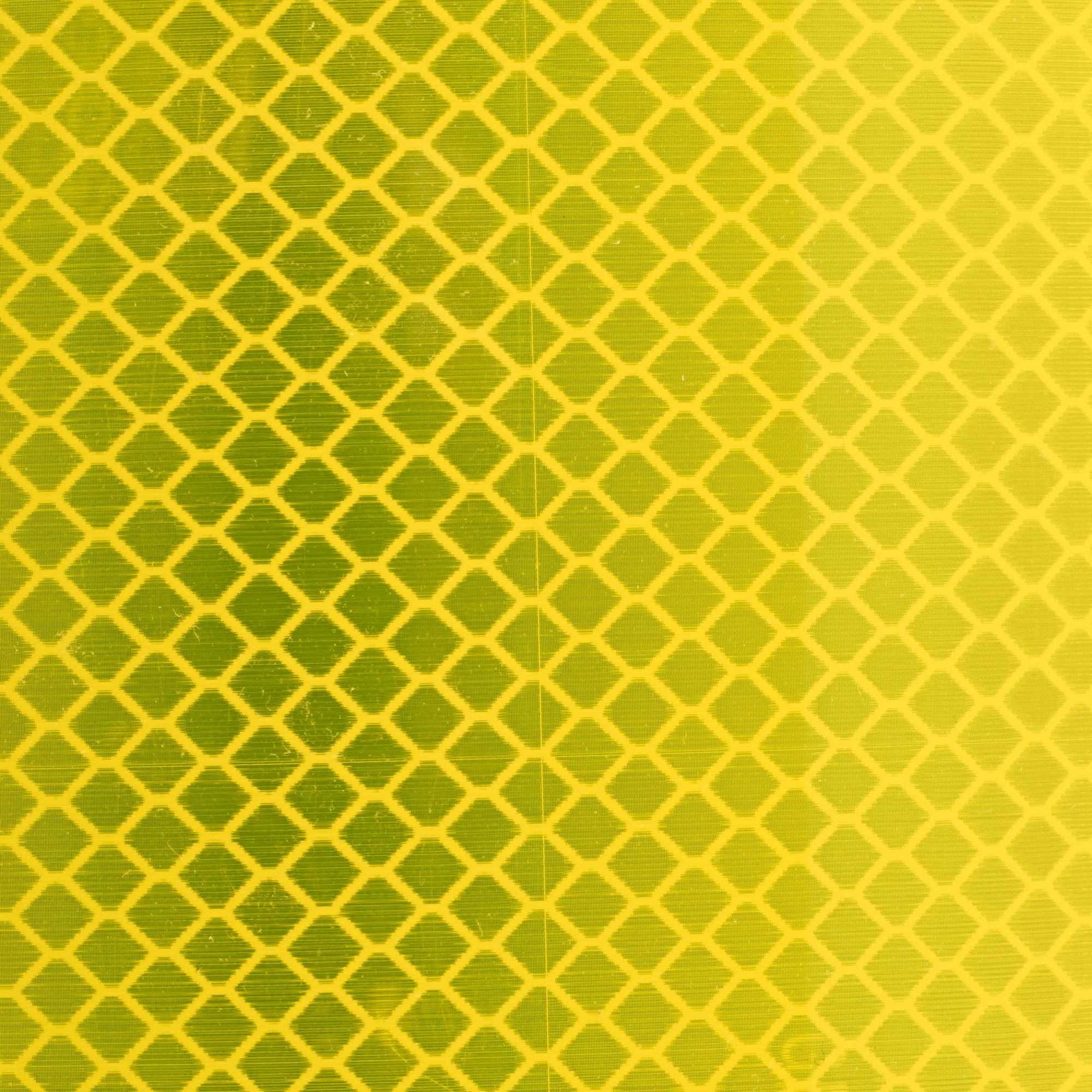 3MTM Diamond GradeTM 4081   Lámina Retrorreflectante Fluorescente Microprismas Clase RA3 DG3 Amarillo Rollo 1,22m x 45,7m