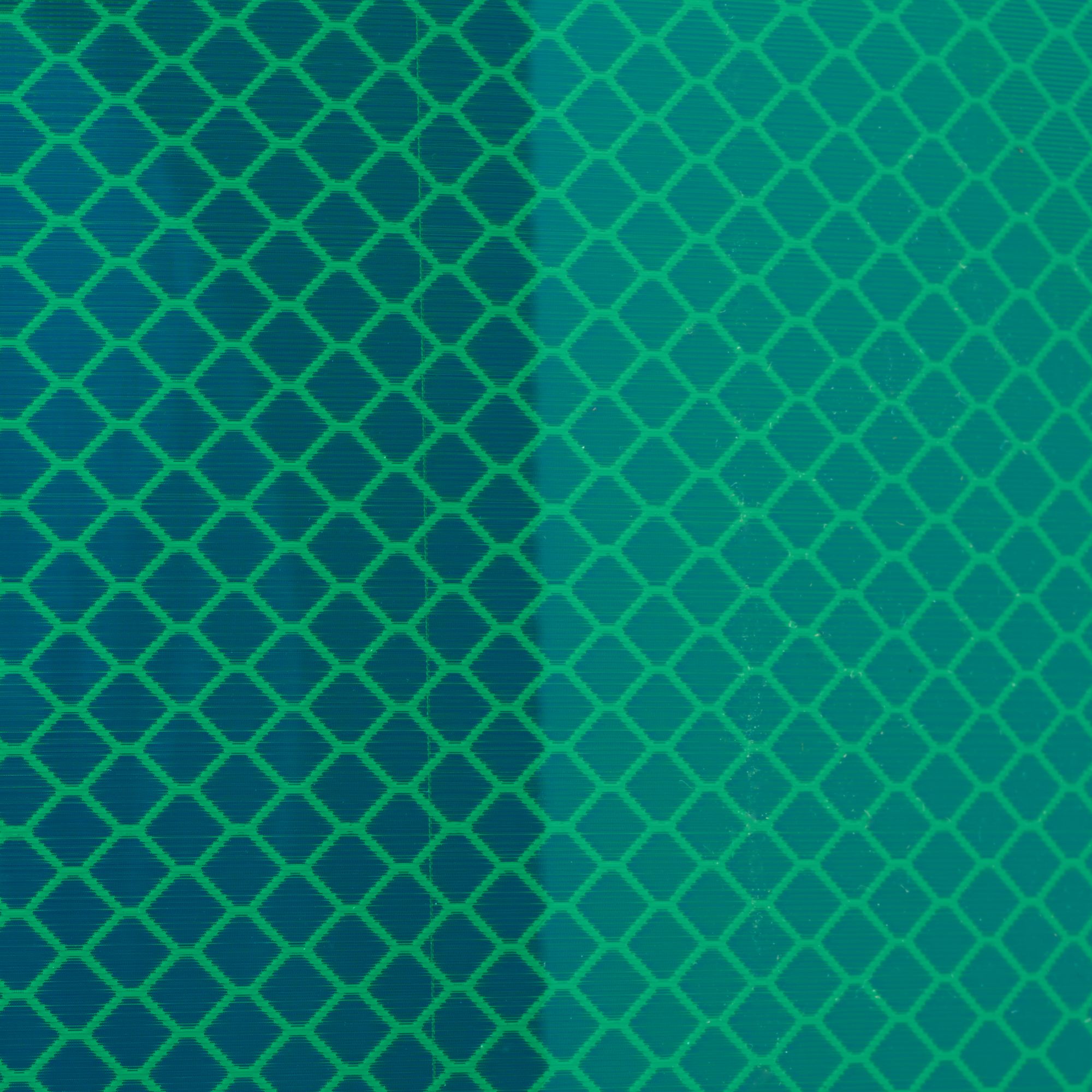 3MTM Diamond GradeTM 4097   Lámina Retrorreflectante Microprismas Clase RA3 DG3 Verde Rollo 0,914m x 45,7m