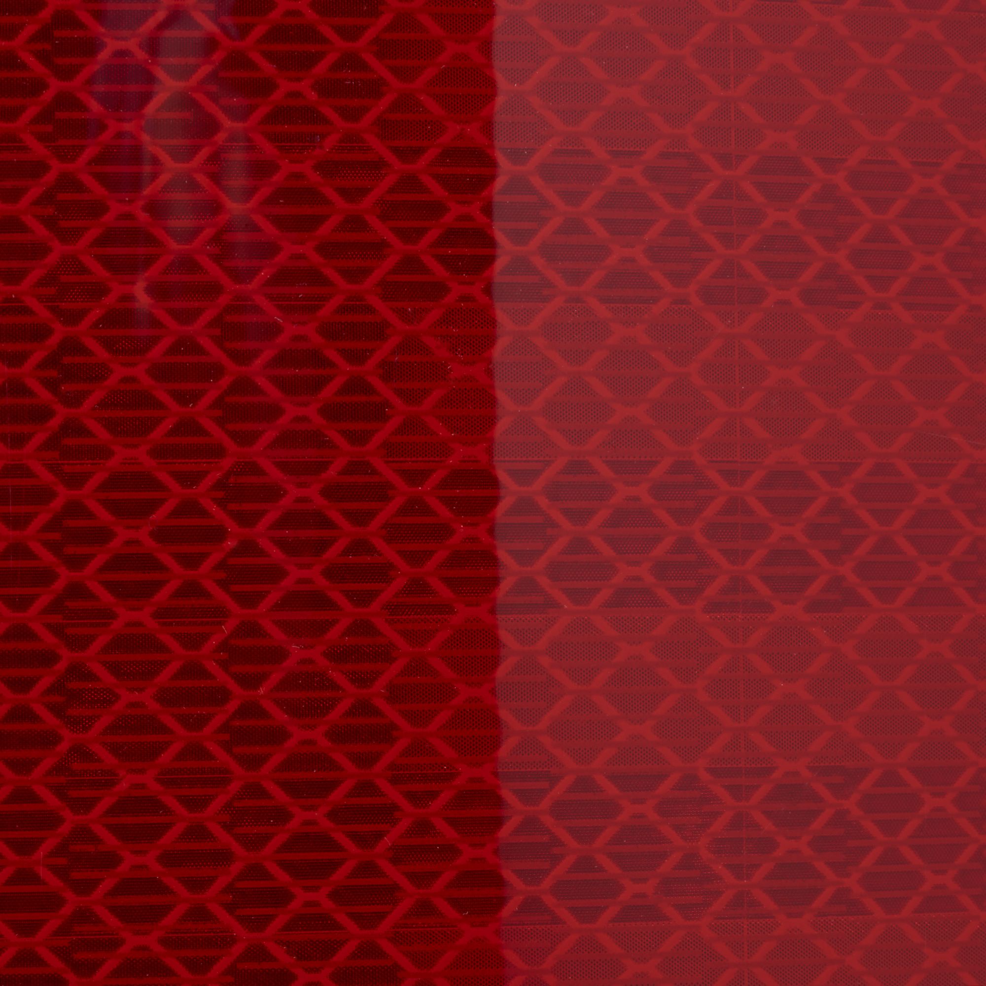 3MTM High Intensity Prismatic SEM 3932 HT Lámina Retrorreflectante Microprismas Clase RA2 HIP Rojo Rollo 0,914m x 45,7m