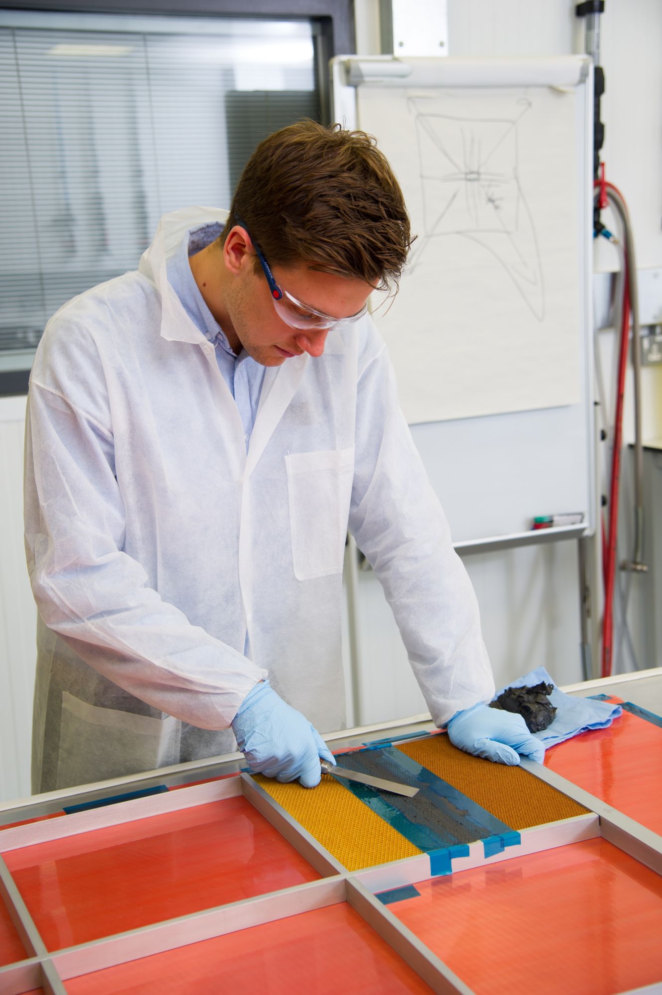 3M™ Scotch-Weld™ Low Density Void Filler 3500-2 B/A, 4.5 kg