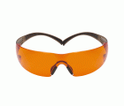 3M™ SecureFit™ 400 Gafas de seguridad, montura negro/marrón, recubrimiento antiempañante/antirrayaduras Scotchgard™ (K y N), lente naranja, SF406SGAF-BLA-EU, 20/caja