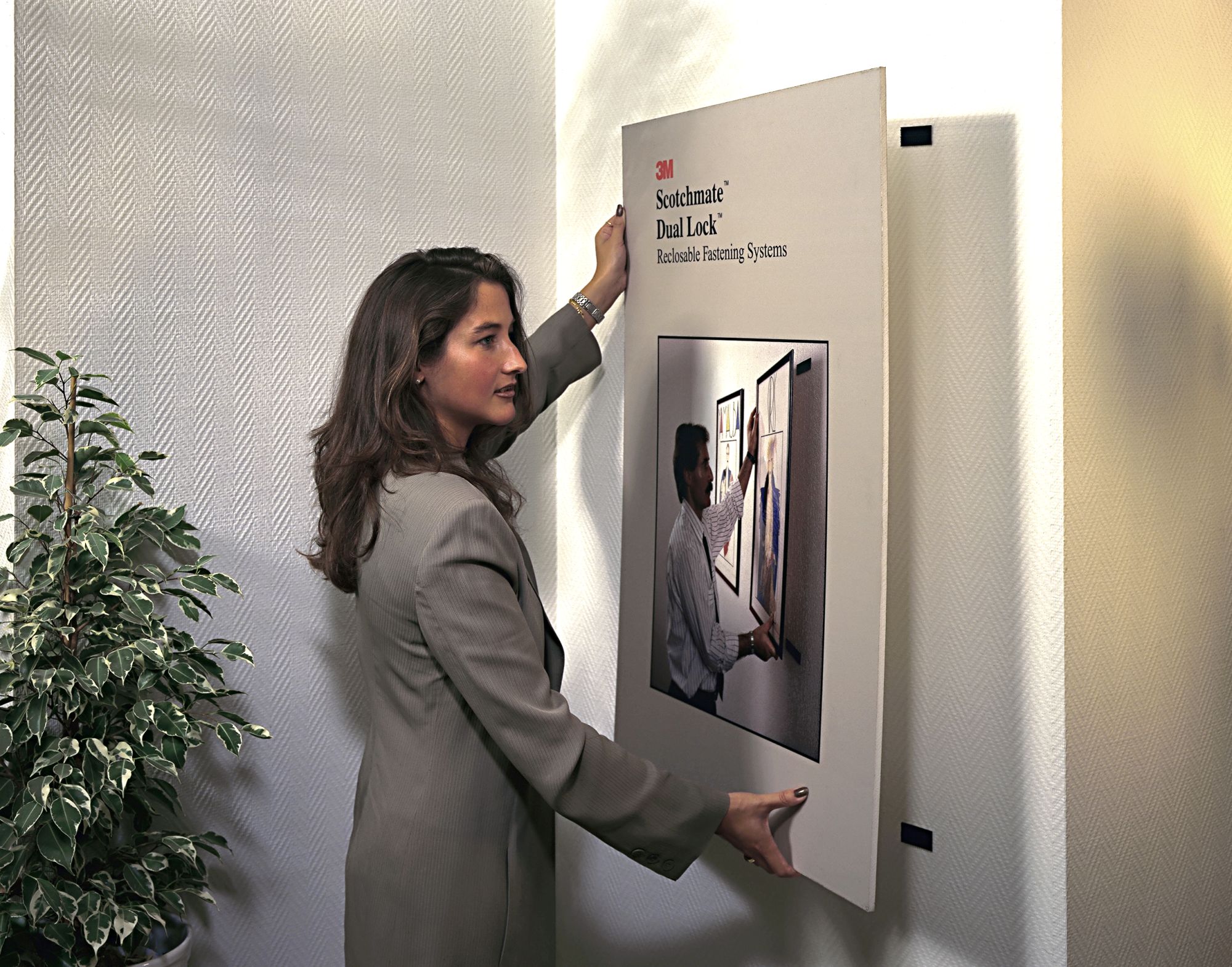 3M™ Sistemas de Unión Desmontable SJ352B, Blanco, 25 mm x 1.25 m, 4.4 mm, Blíster