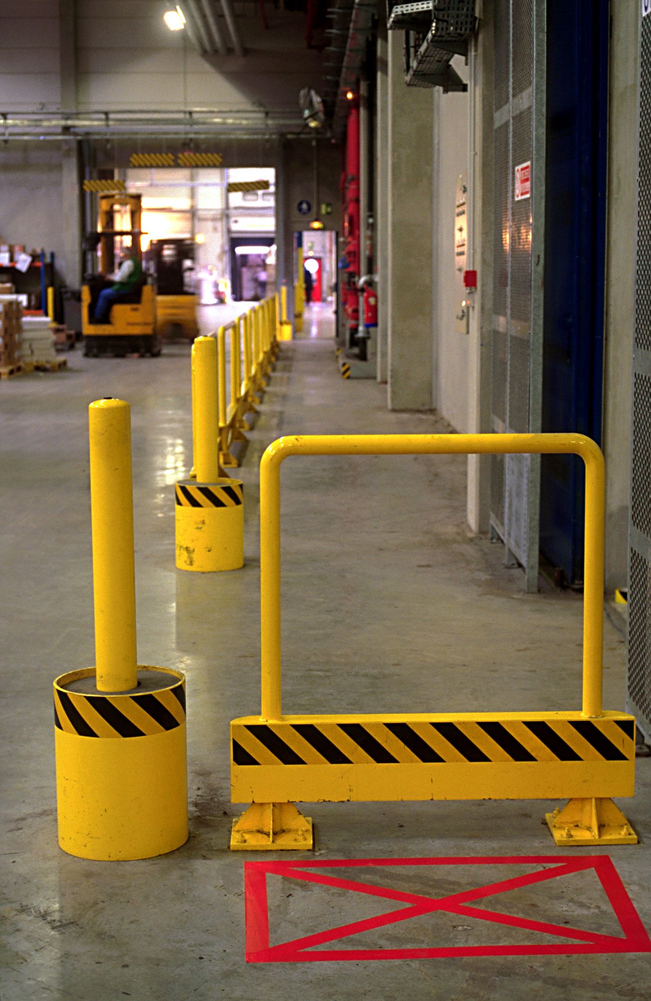 3M™ Cinta de vinilo de uso general 764, Negro, 50 mm x 33 m, Envuelto individualmente Empaquetado convenientemente