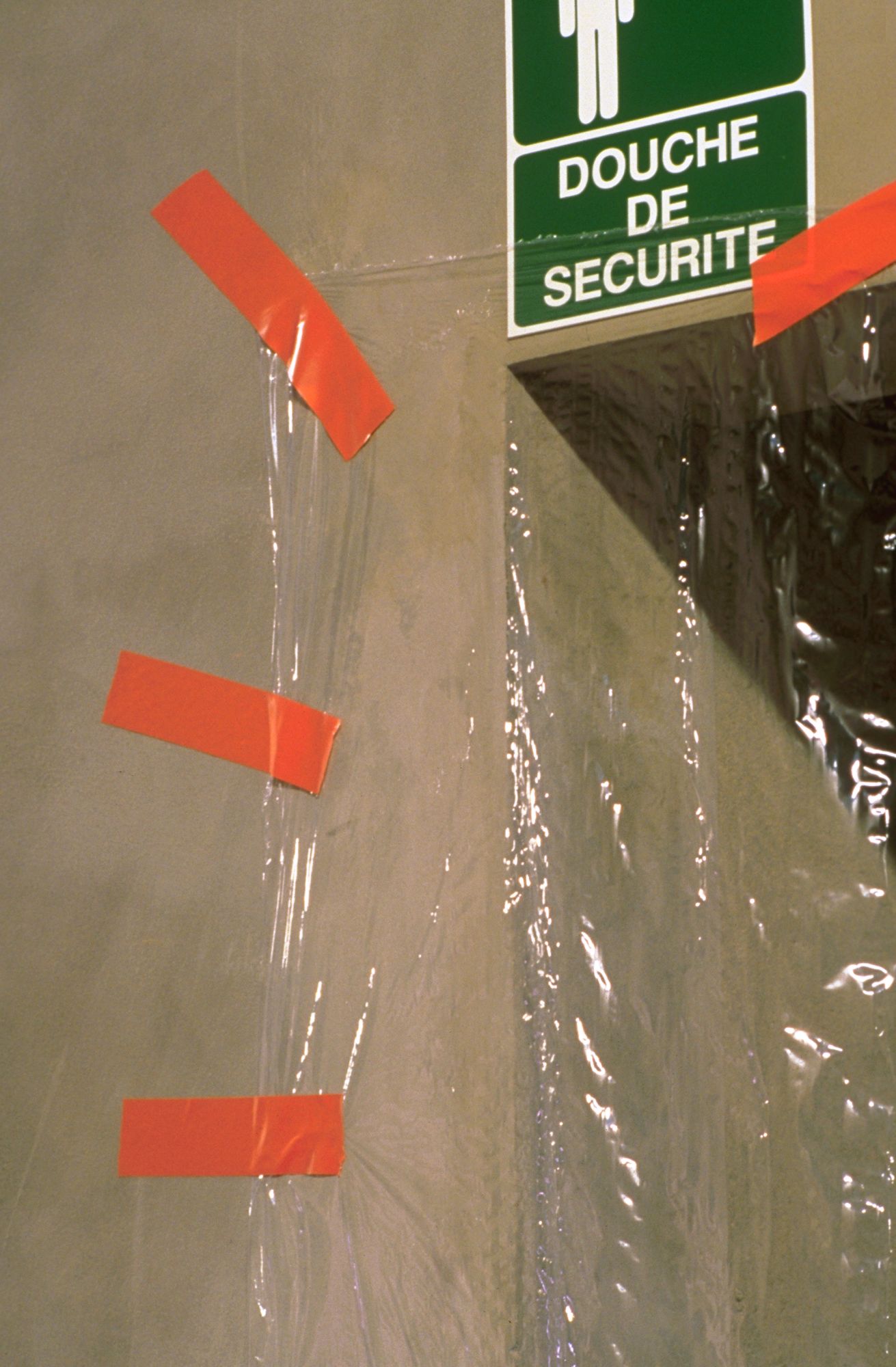 3M™ Cinta de vinilo de uso general 764, Negro, 50 mm x 33 m, Envuelto individualmente Empaquetado convenientemente