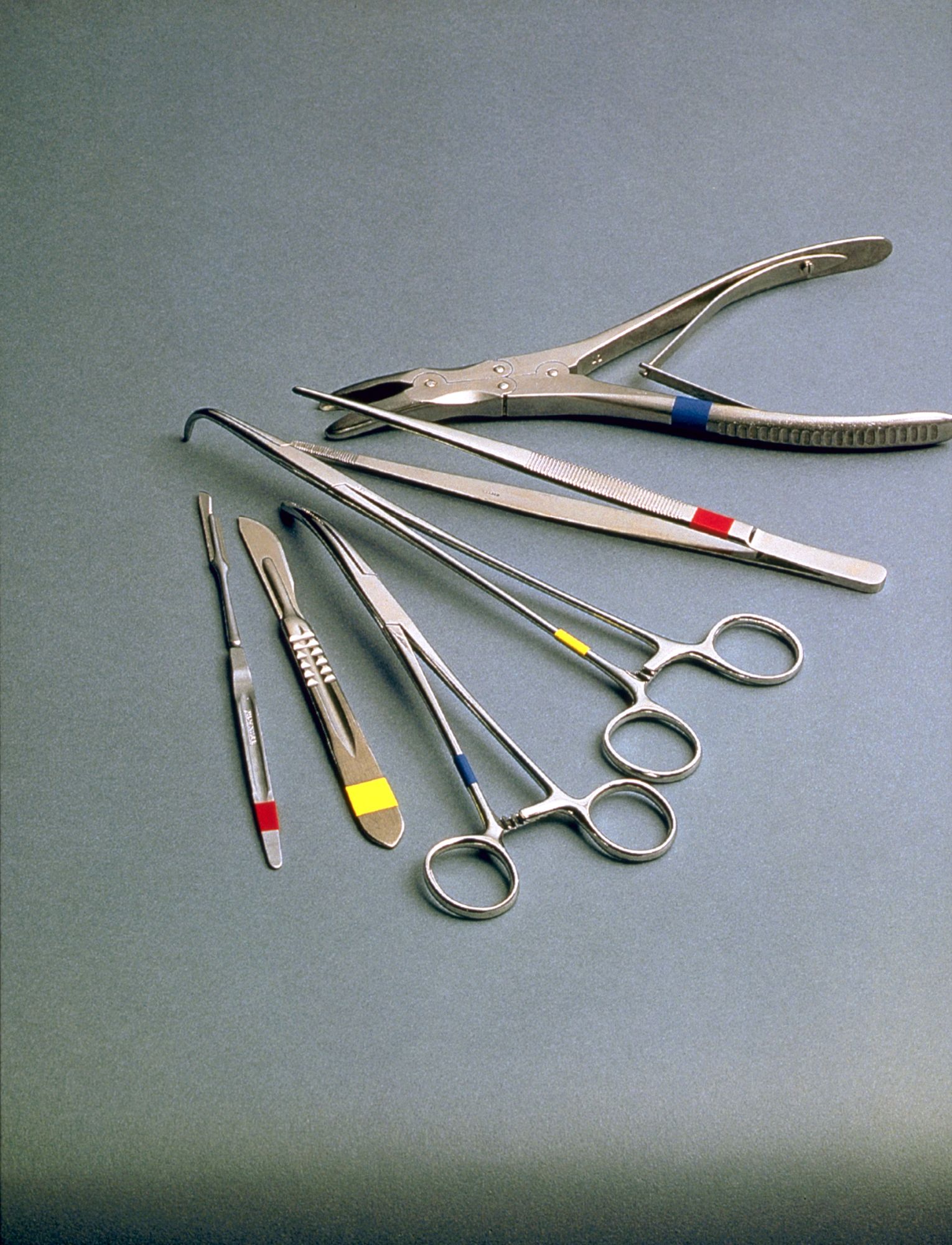 3M™ Cinta adhesiva de vinilo 471, Amarillo, 50 mm x 33 m, Envuelto individualmente Empaquetado convenientemente