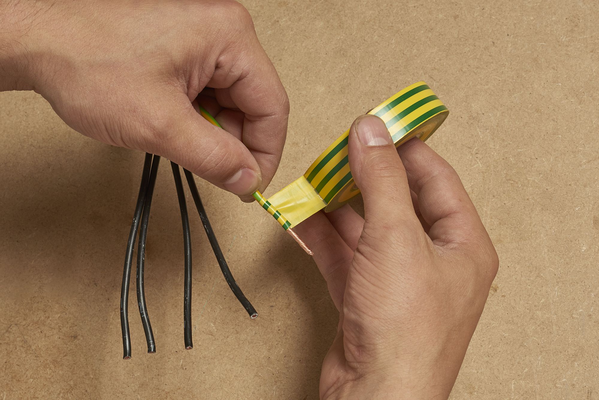 3M™ Temflex™ 1300 Cinta PVC Color Amarillo/verde 19mm x 20m