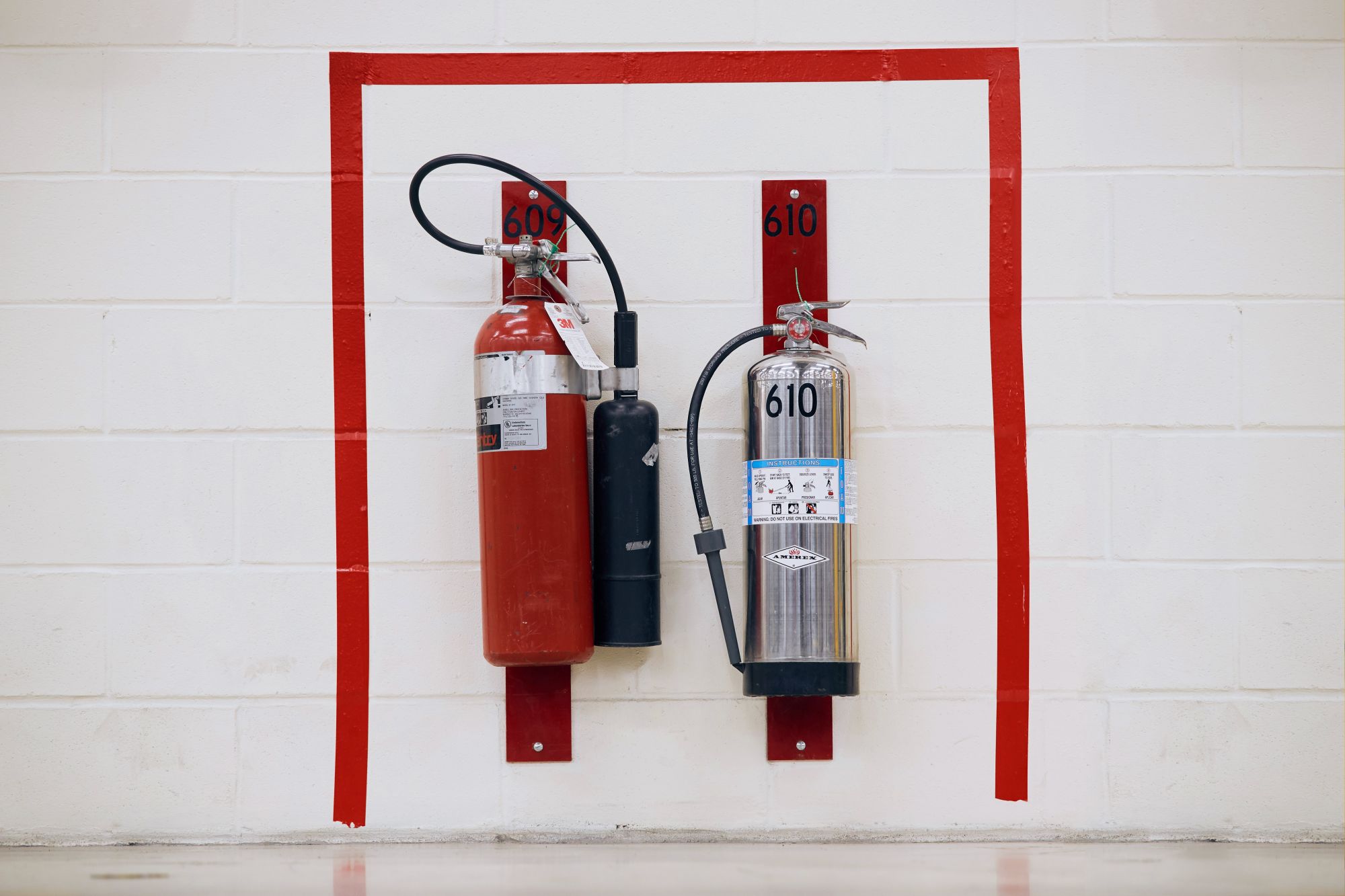 3M™ Cinta de vinilo de uso general 764, Negro, 50 mm x 33 m, Envuelto individualmente Empaquetado convenientemente