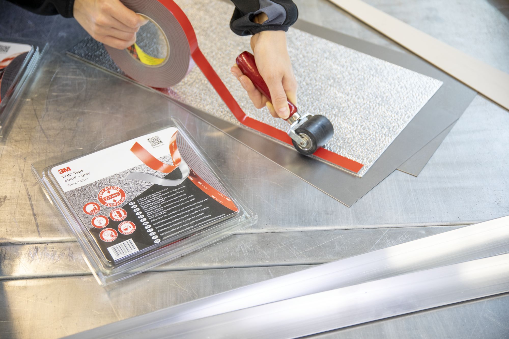 3M™ VHB™ Cinta de Espuma Acrílica 5962F, Negra, 19 mm x 8 m, 1.6 mm, Blister