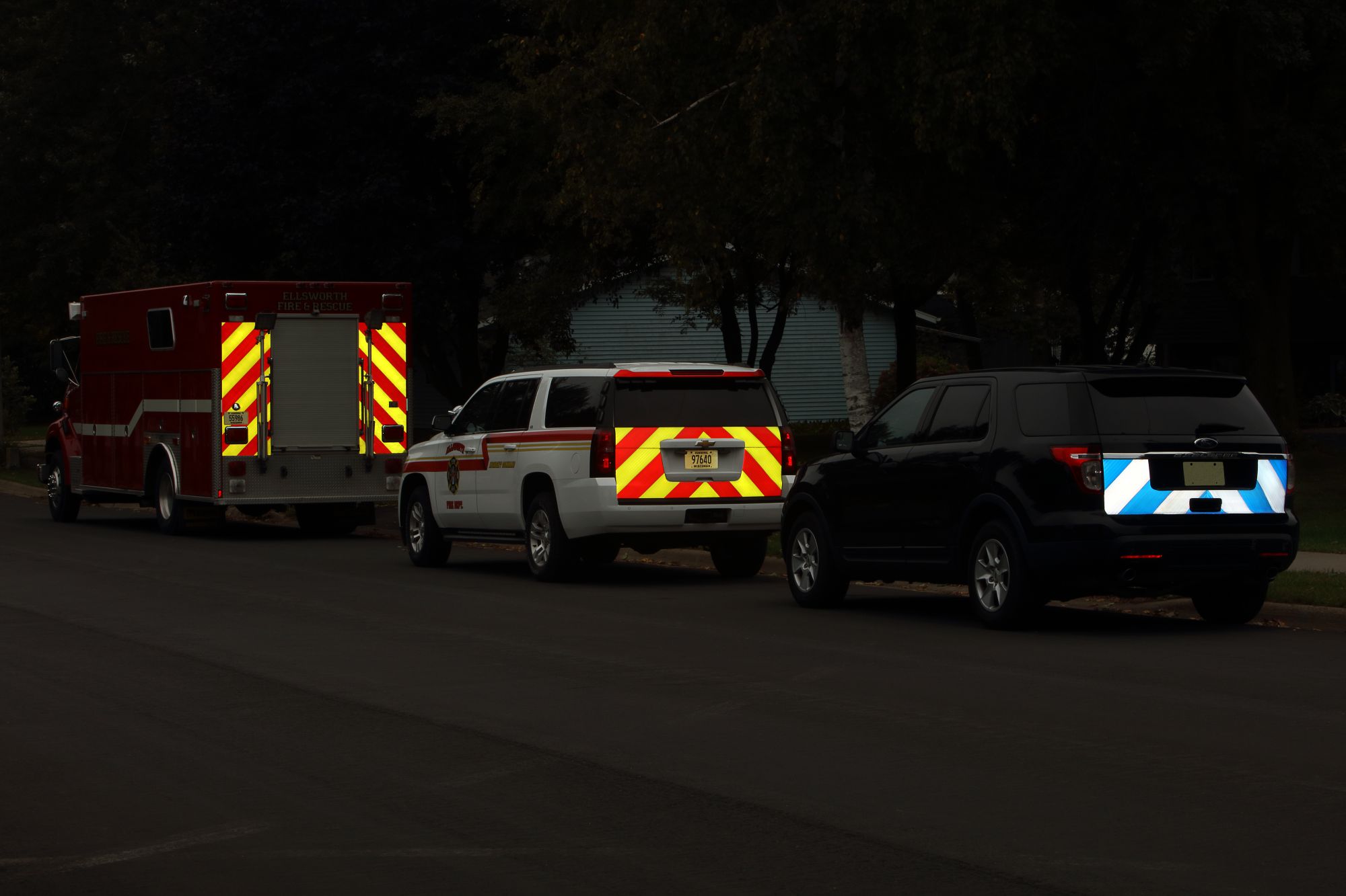 3M™ High Intensity Prismatic 823i-11 Lámina Retrorreflectante Microprismática Metalizada Flexible Marcaje Vehículo Clase RA2 HIP Amarillo Rollo 1,22m x 45,7m