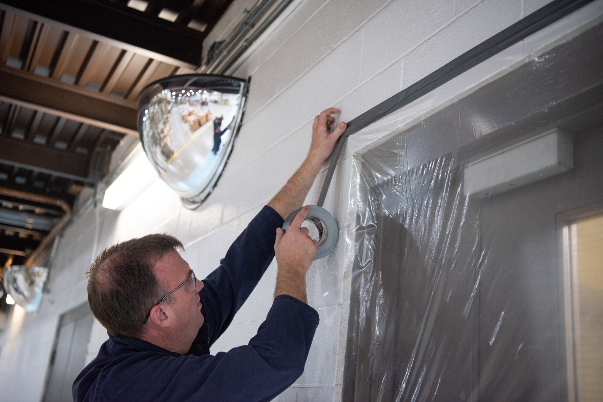 3M™ Cinta americana multiuso DT8, Negro, 48 mm x 55 m, 0.2 mm, 24 rollos por caja, envueltos individualmente