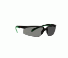 3M™ Solus™ 2000, Gafas de seguridad, montura negro/verde, antirrayaduras+ (K), lente gris IR 3.0, S2030ASP-BLK, 20/caja
