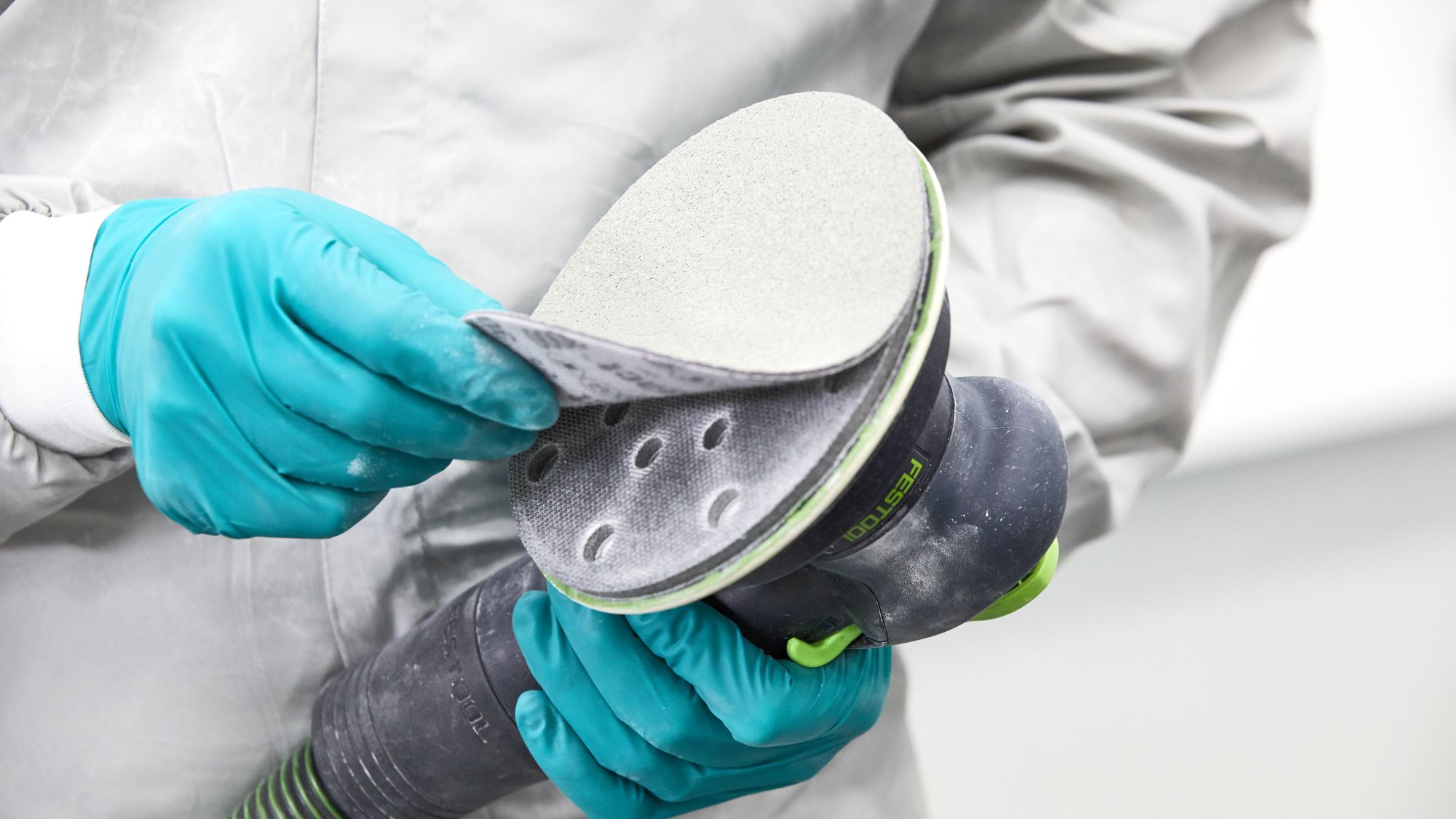 3M™ Hookit™ Almohadilla de lijado suave, 150 mm x 5 mm, multiagujeros, 50545