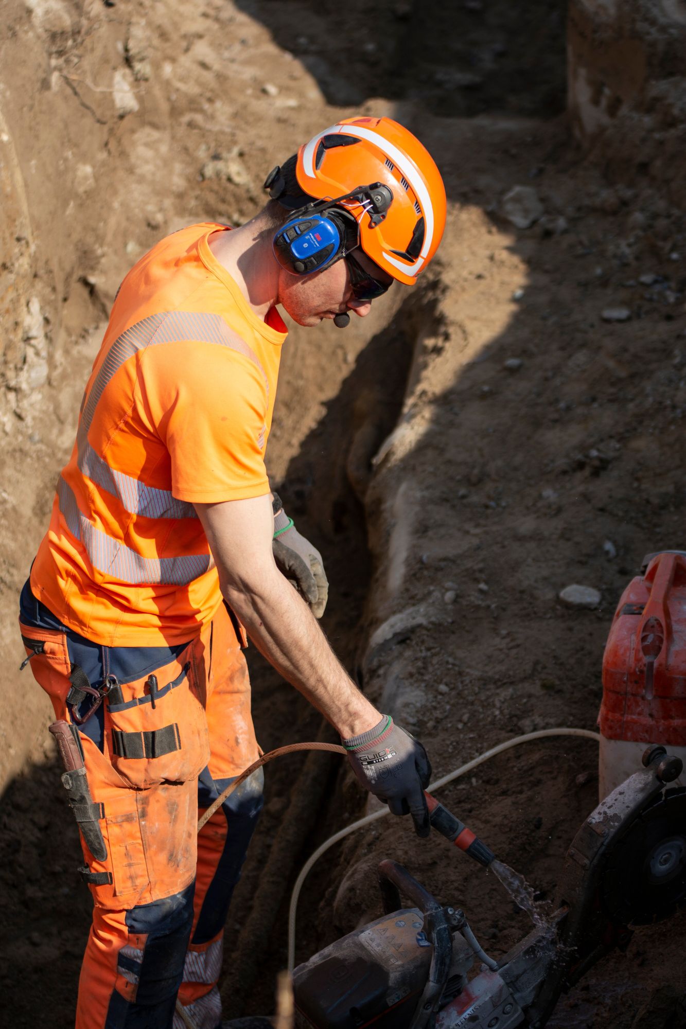 3M™ PELTOR™ WS™ ALERT™ XPI Orejeras, 30 dB, Bluetooth®, aplicación móvil, acopladas al casco, MRX21P3E3WS6