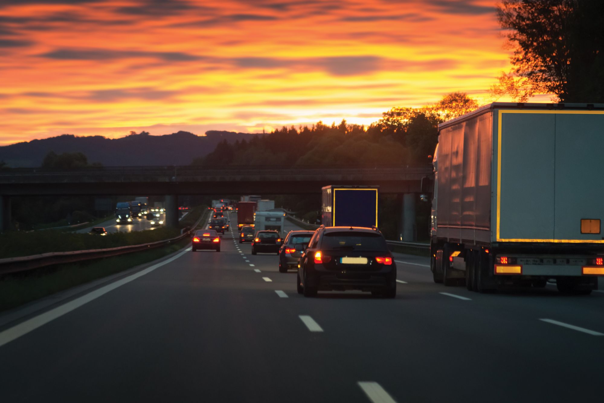 3M™ Diamond Grade™ 983-72 Lámina Retrorreflectante Microprismas Clase C marcado ECE104 DG3 Rojo Rollo 0,914m x 45,7m